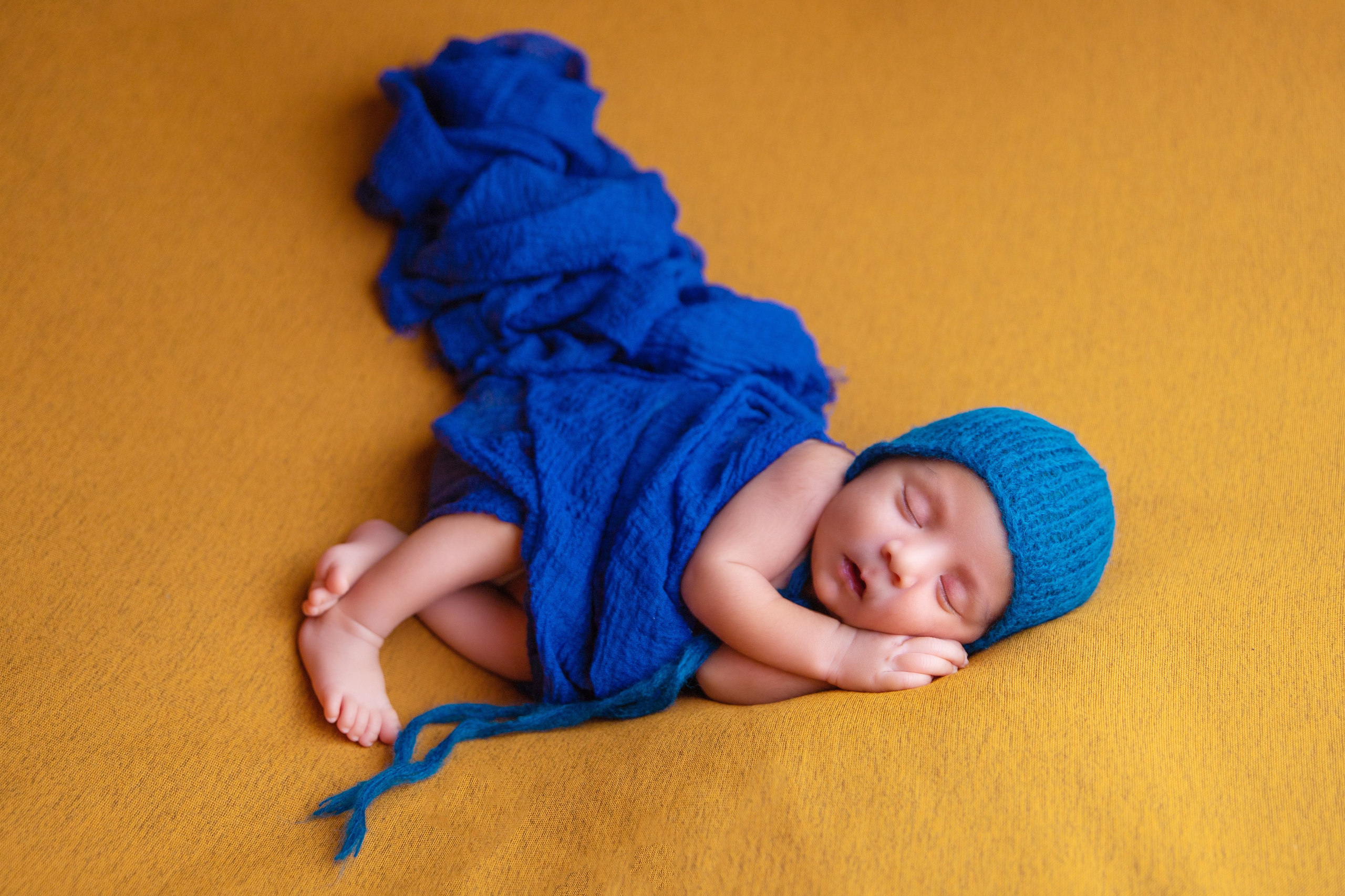 Newborns. Lifestyle and Family Photographer Faryal Saeed