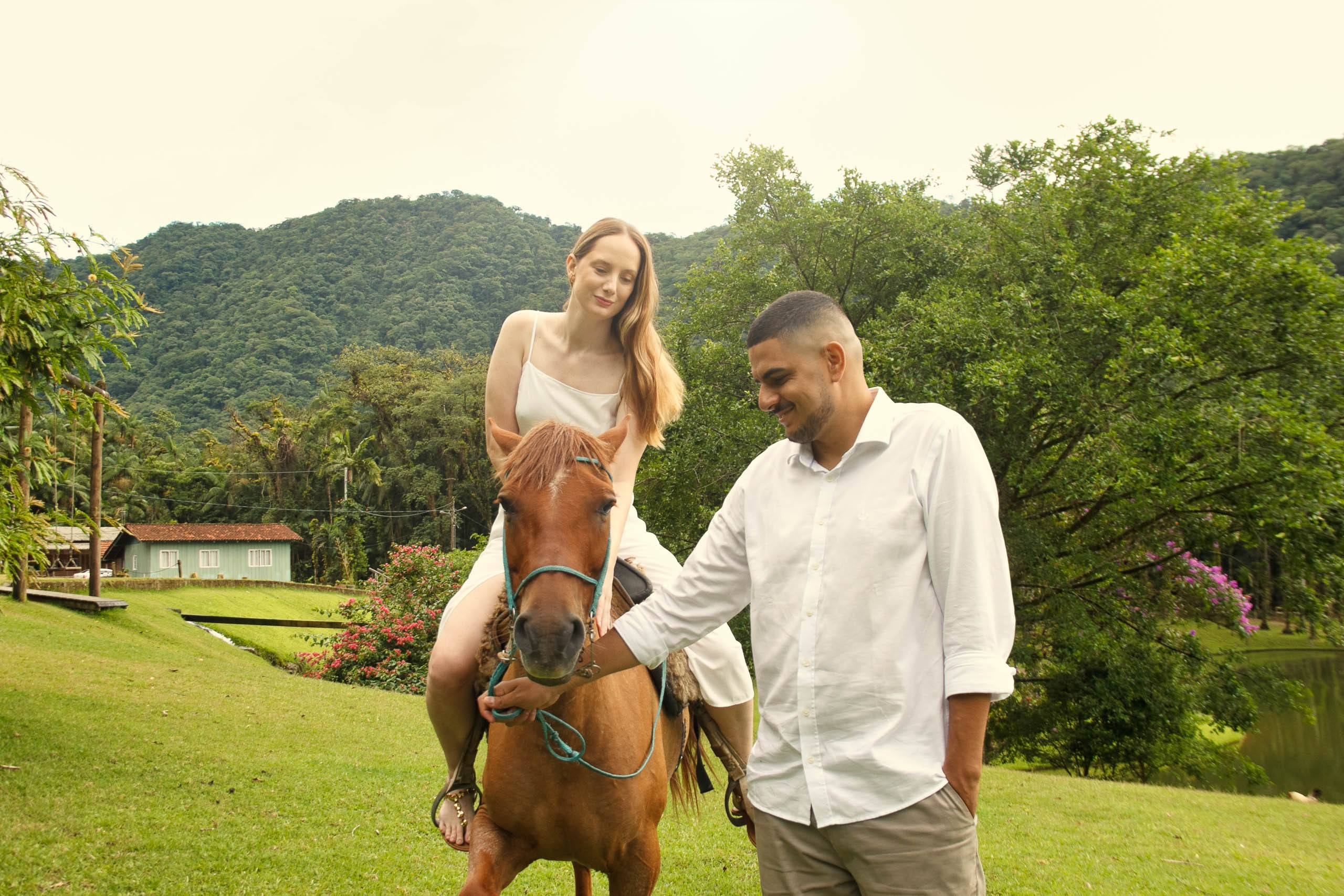 Ensaio Pré-Wedding em Meio à Natureza: Parque Recanto Diamante na Estrada Bonita, Joinville. Marcus Monteiro Fotografia