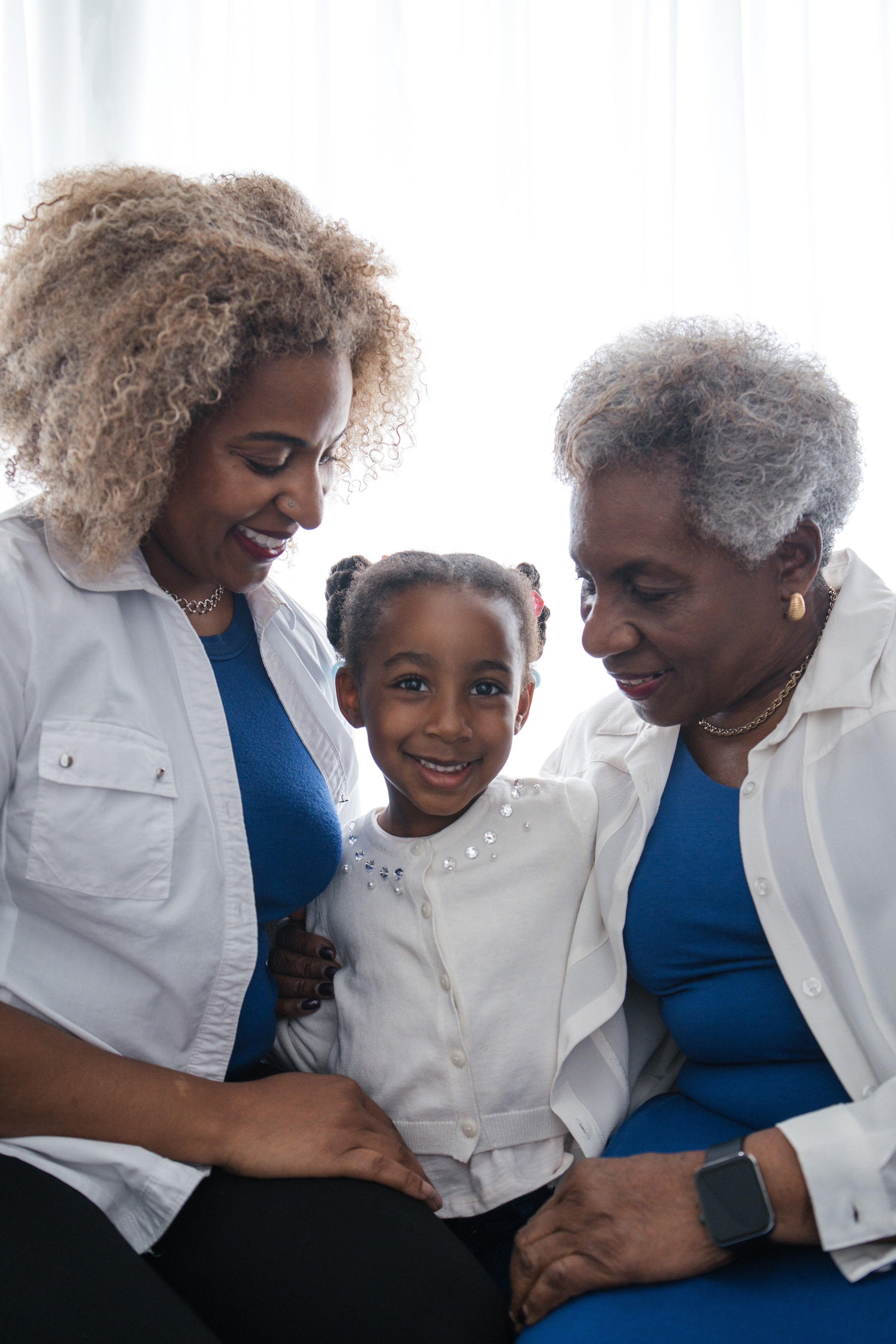 Shelley’s Family. Maria Elaeva Photography | Burnaby Portrait Photographer
