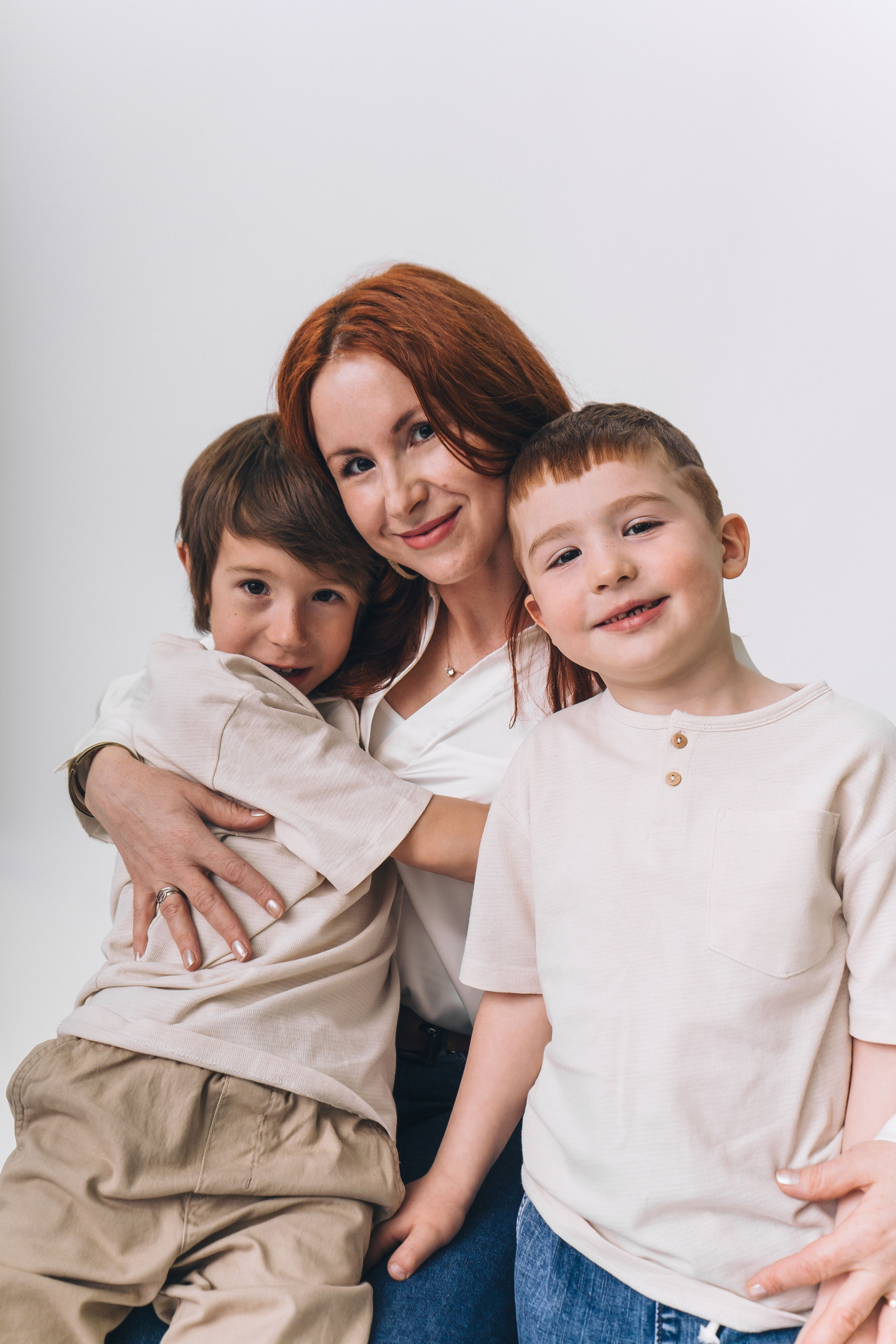 Marianne and her boys. Maria Elaeva Photography | Burnaby Portrait Photographer