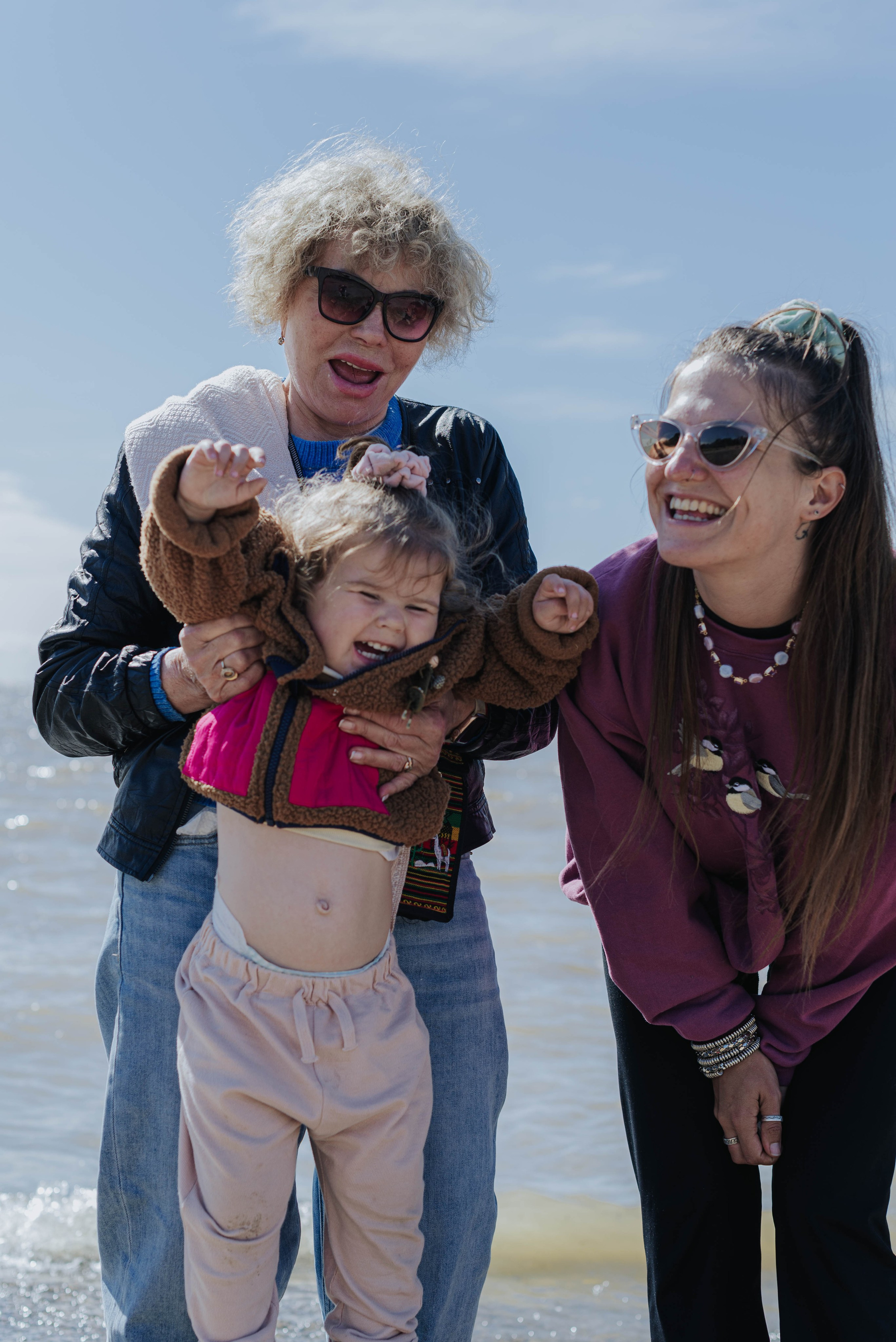 Great-grandmother in Buenos Aires. Photographer @elmirkami in the city of Buenos Aires