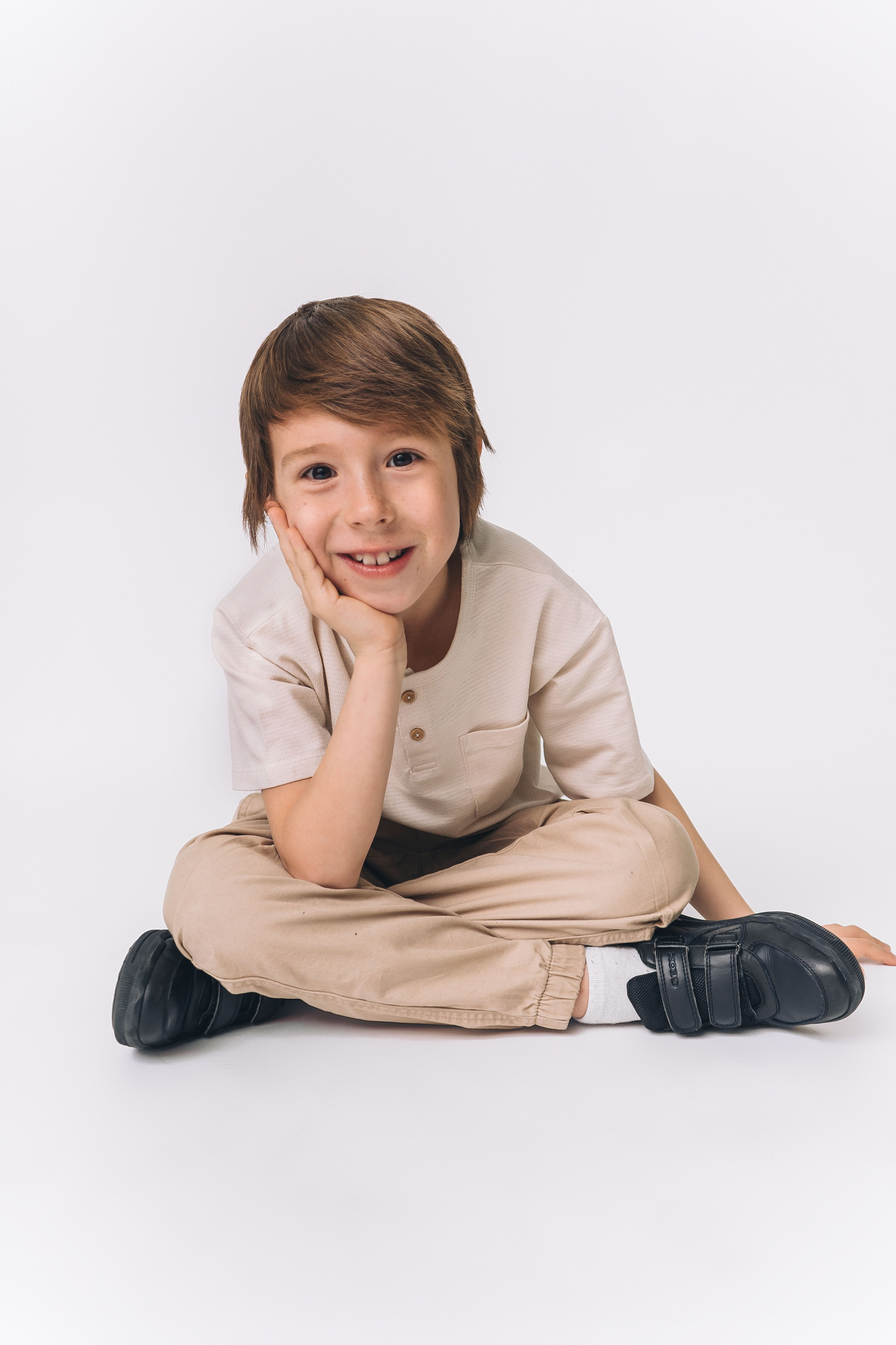 Marianne and her boys. Maria Elaeva Photography | Burnaby Portrait Photographer