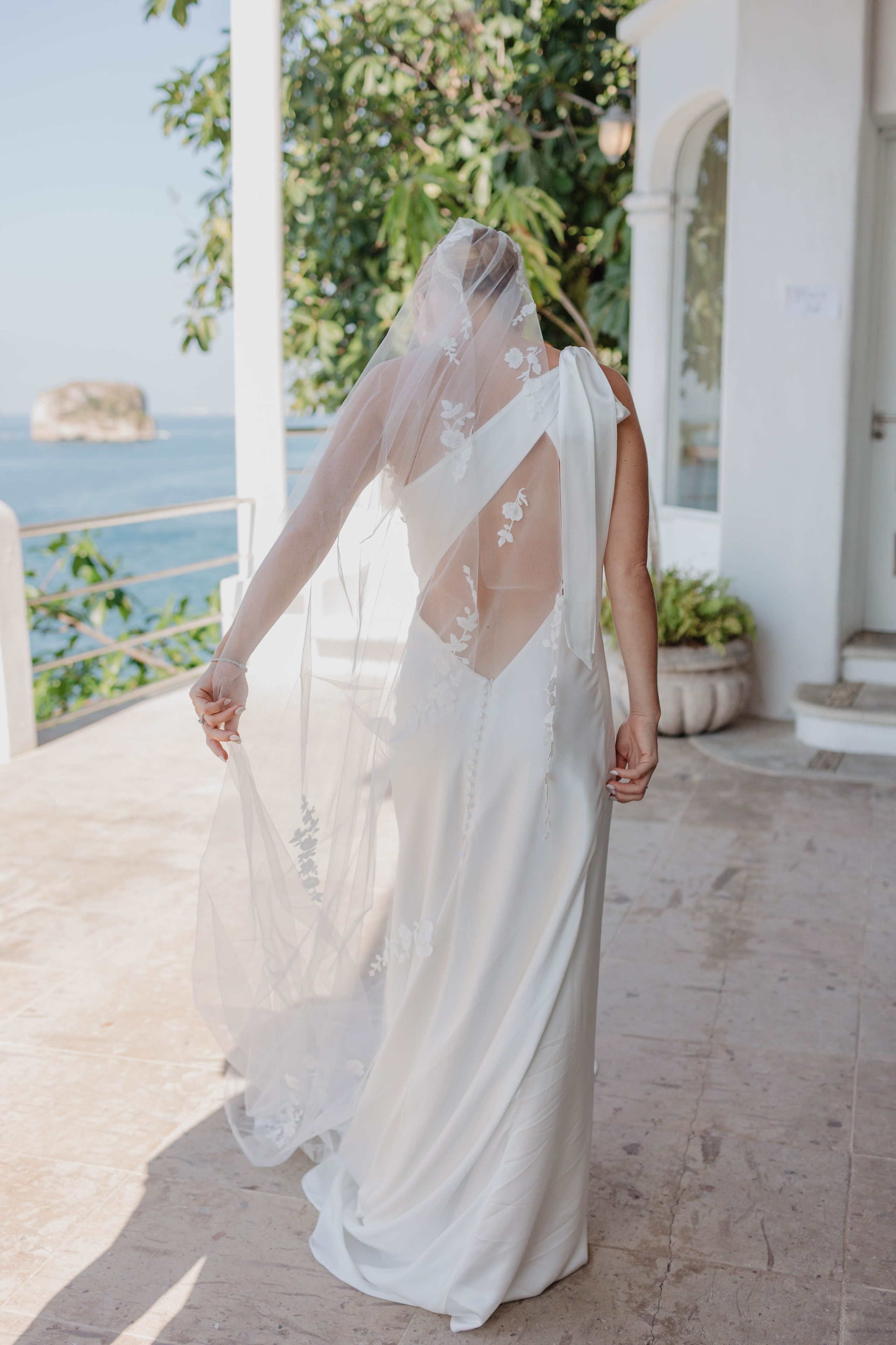 A Wedding at Casa Azul Profundo: Timeless Vows in Puerto Vallarta. Fotógrafo de Bodas en Puerto Vallarta y Riviera Nayarit | VL photo & film