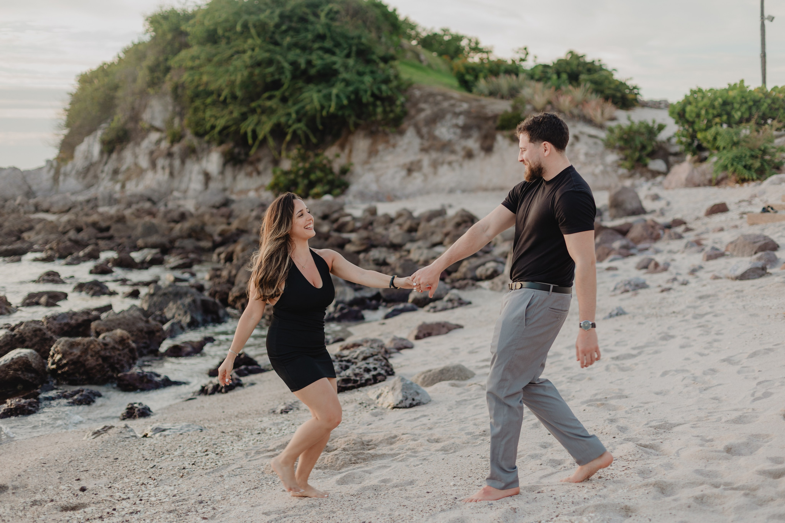 An Engagement at Four Seasons Punta Mita: Love by the Pacific. Fotógrafo de Bodas en Puerto Vallarta y Riviera Nayarit | VL photo & film