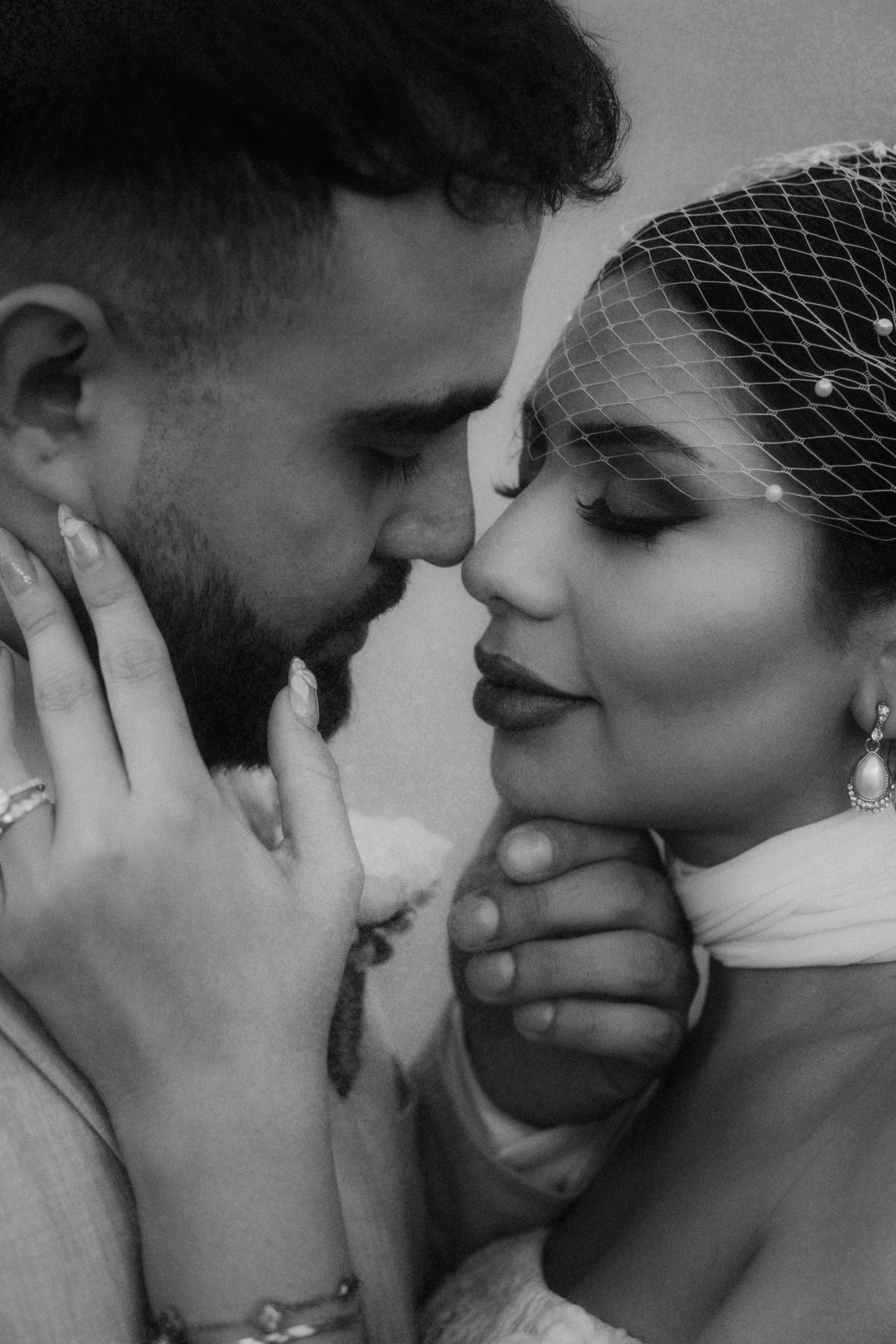 Giovanna & Alejandro. TWO MILLIMETERS