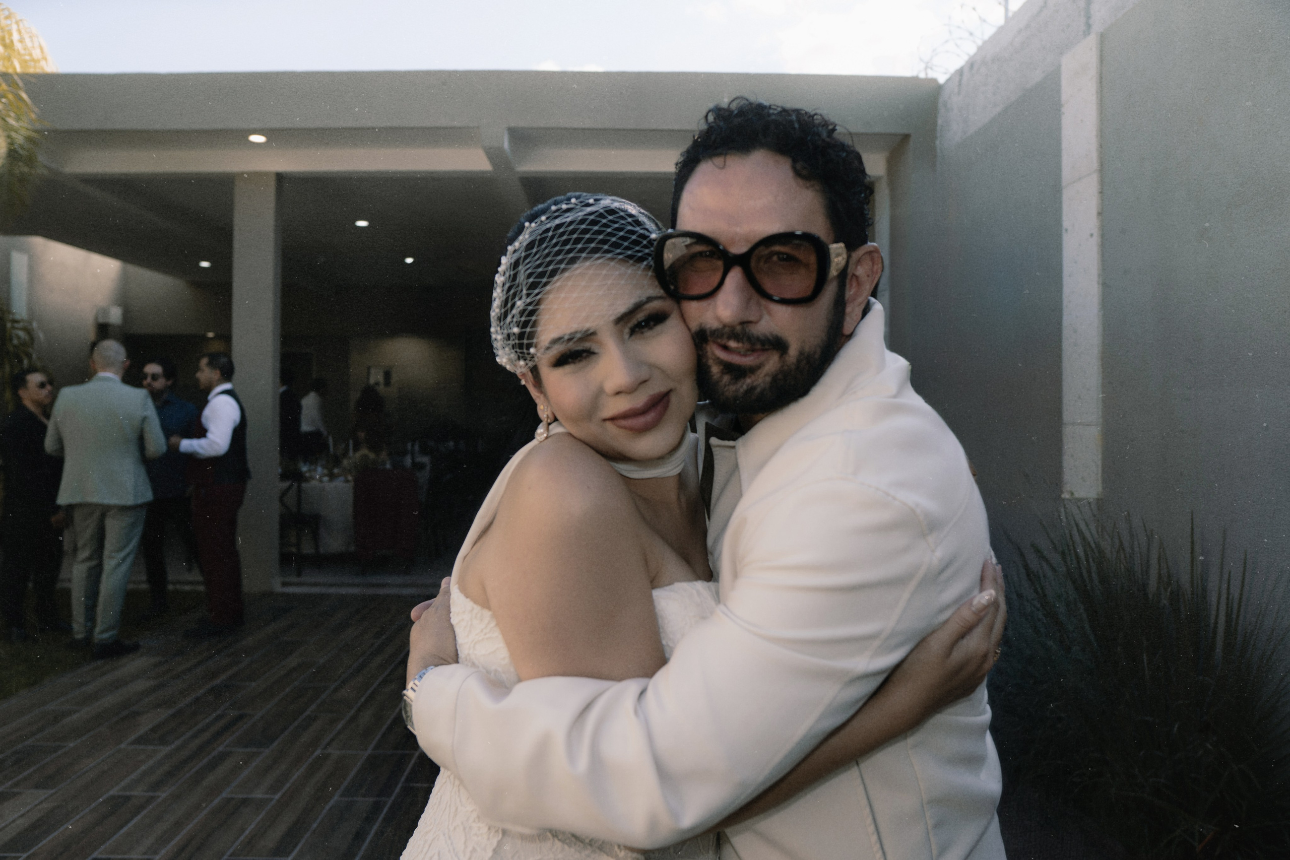 Giovanna & Alejandro. TWO MILLIMETERS
