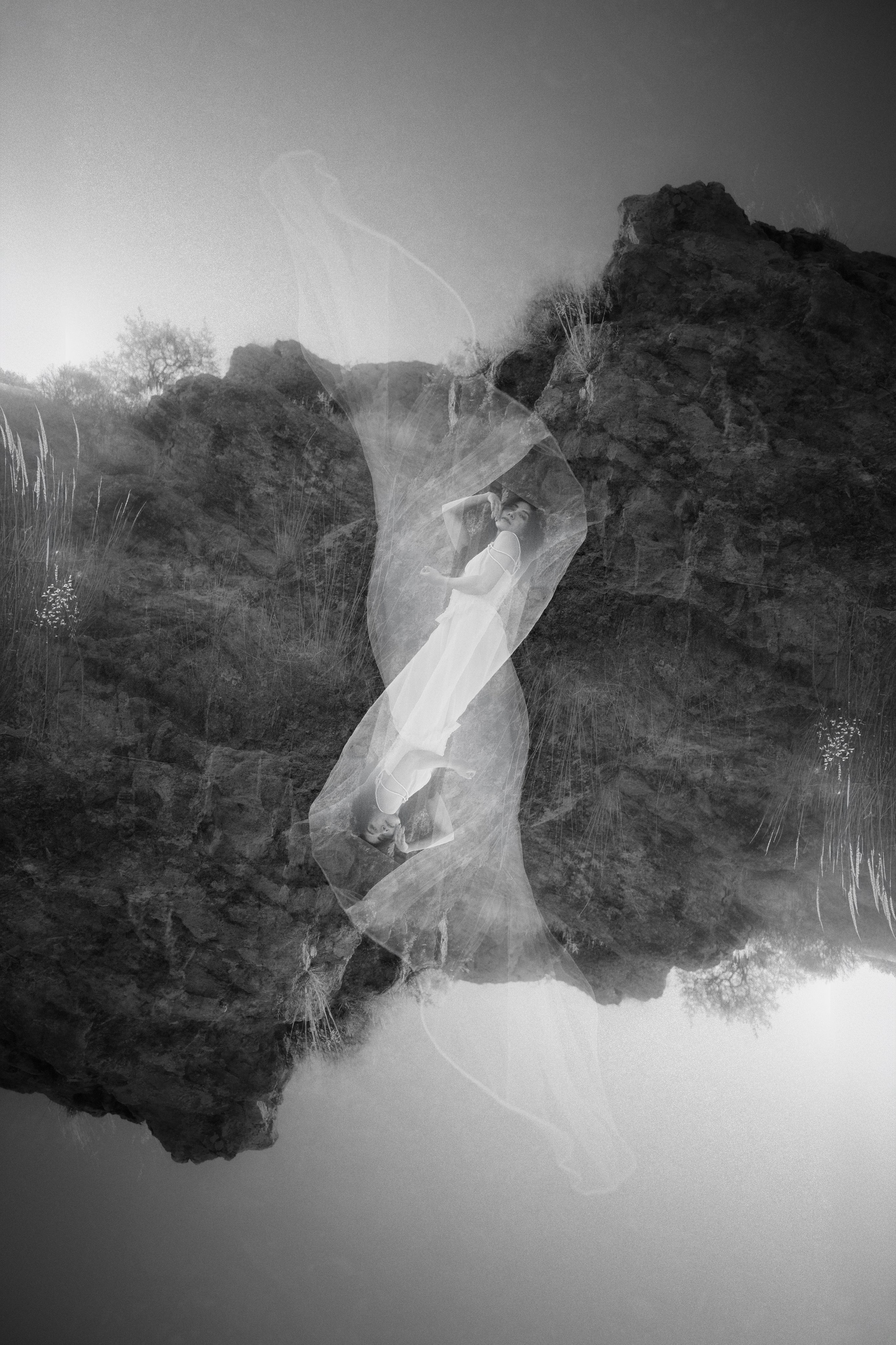 VESTIGIOS — PRÓLOGO - Bibiana. TWO MILLIMETERS