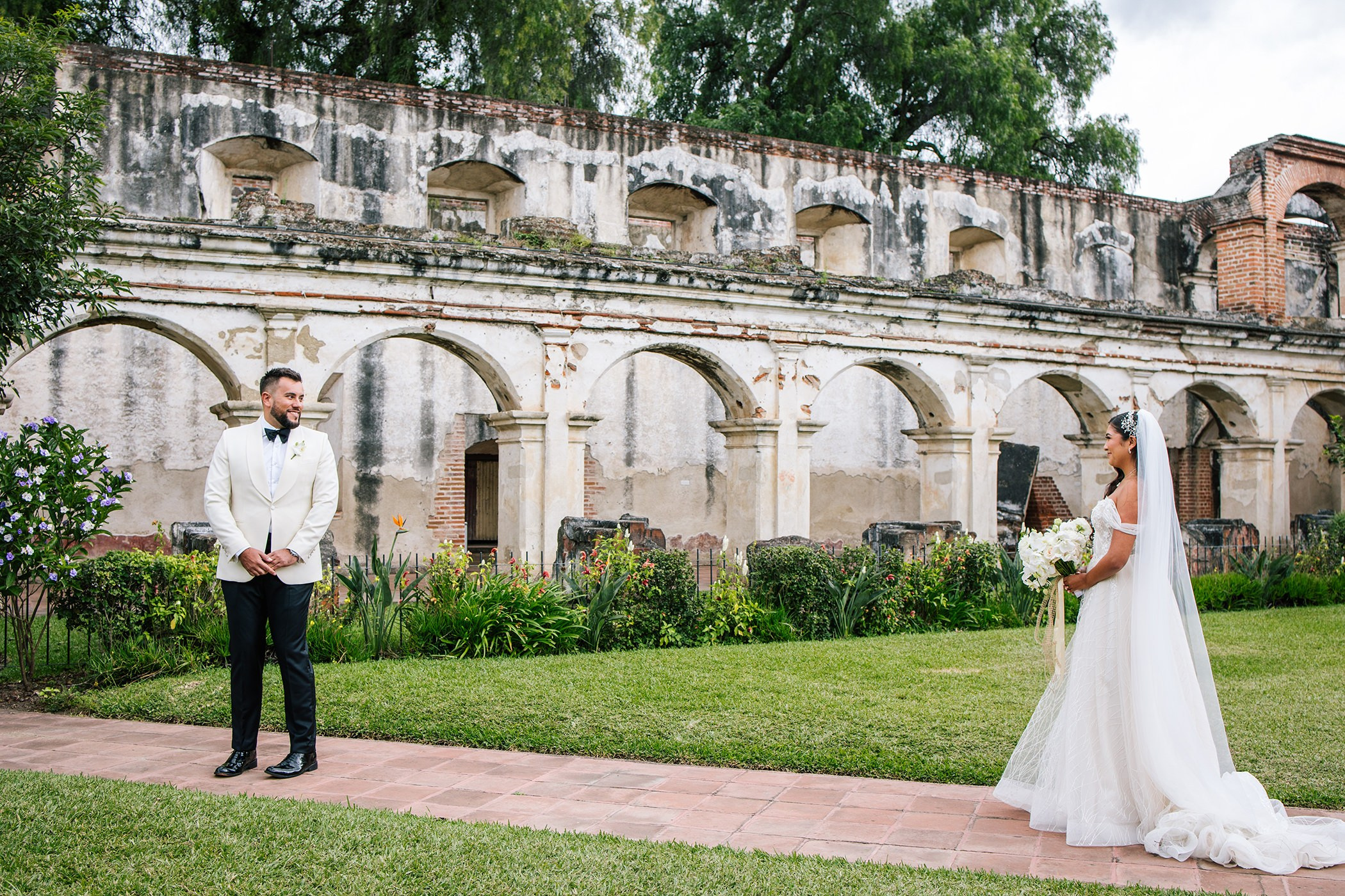 Formal. Wedding Photographer Ruth Preciado