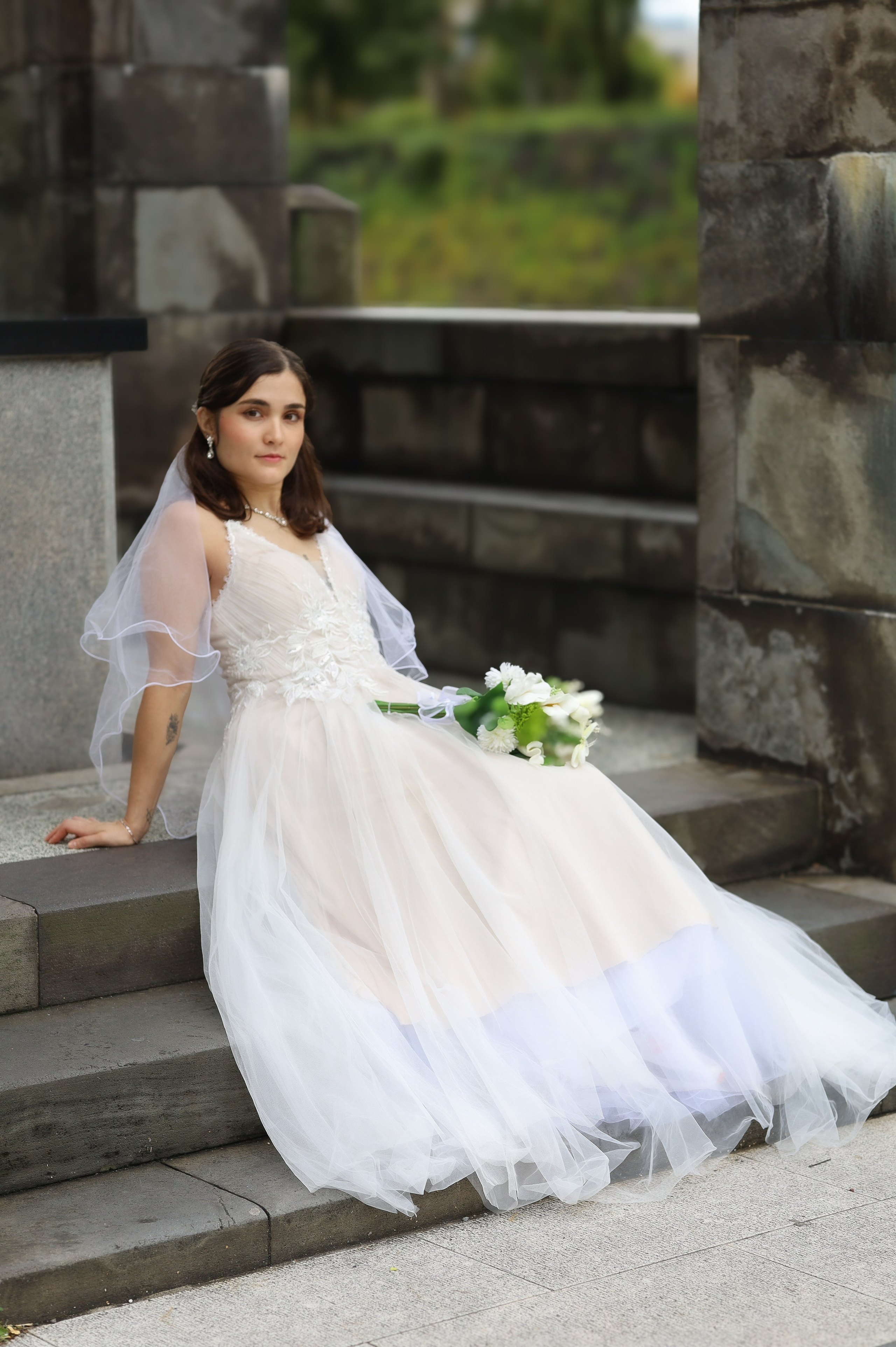 TOKYO BRIDE. LunarVox Lens: a lente que transforma luz em voz e emoção. Retratos e ensaios no Japão por Leyka Tanaka