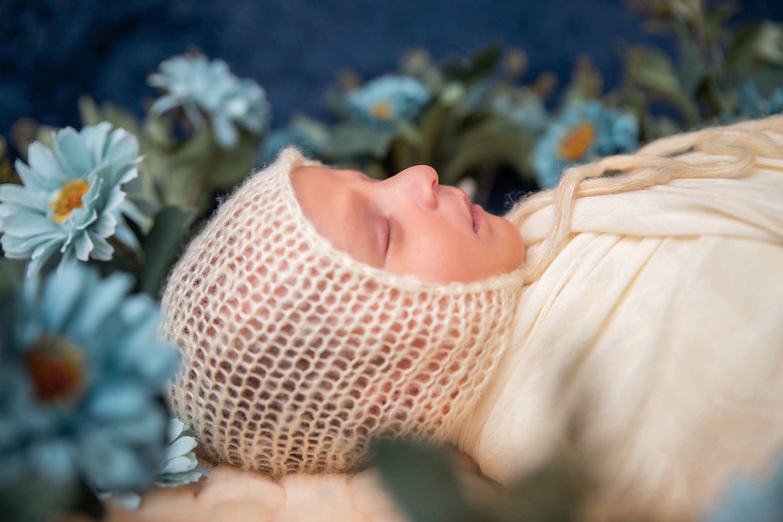 Newborns. Lifestyle and Family Photographer Faryal Saeed