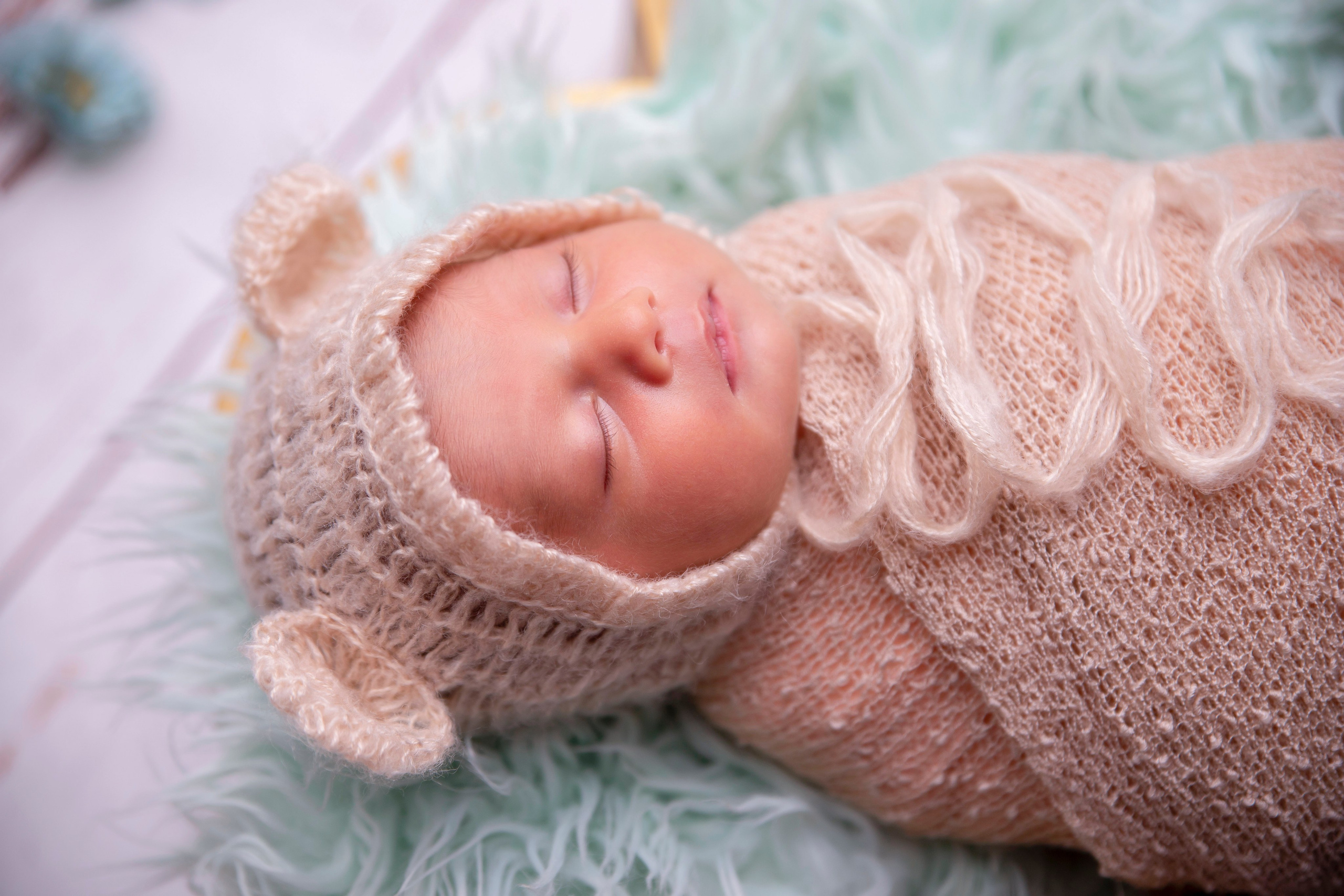 Newborns. Lifestyle and Family Photographer Faryal Saeed