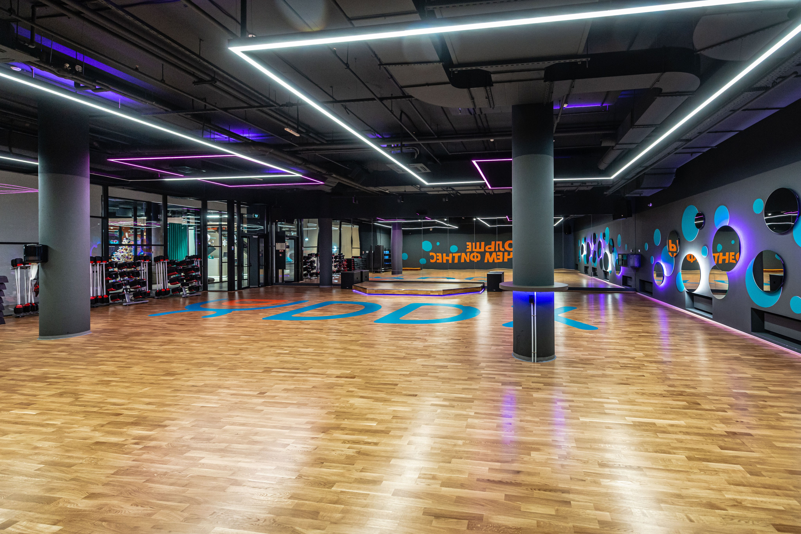 DDX Fitness в Место встречи Киргизия. PHOTOGRAPHER QUINTANA ROO