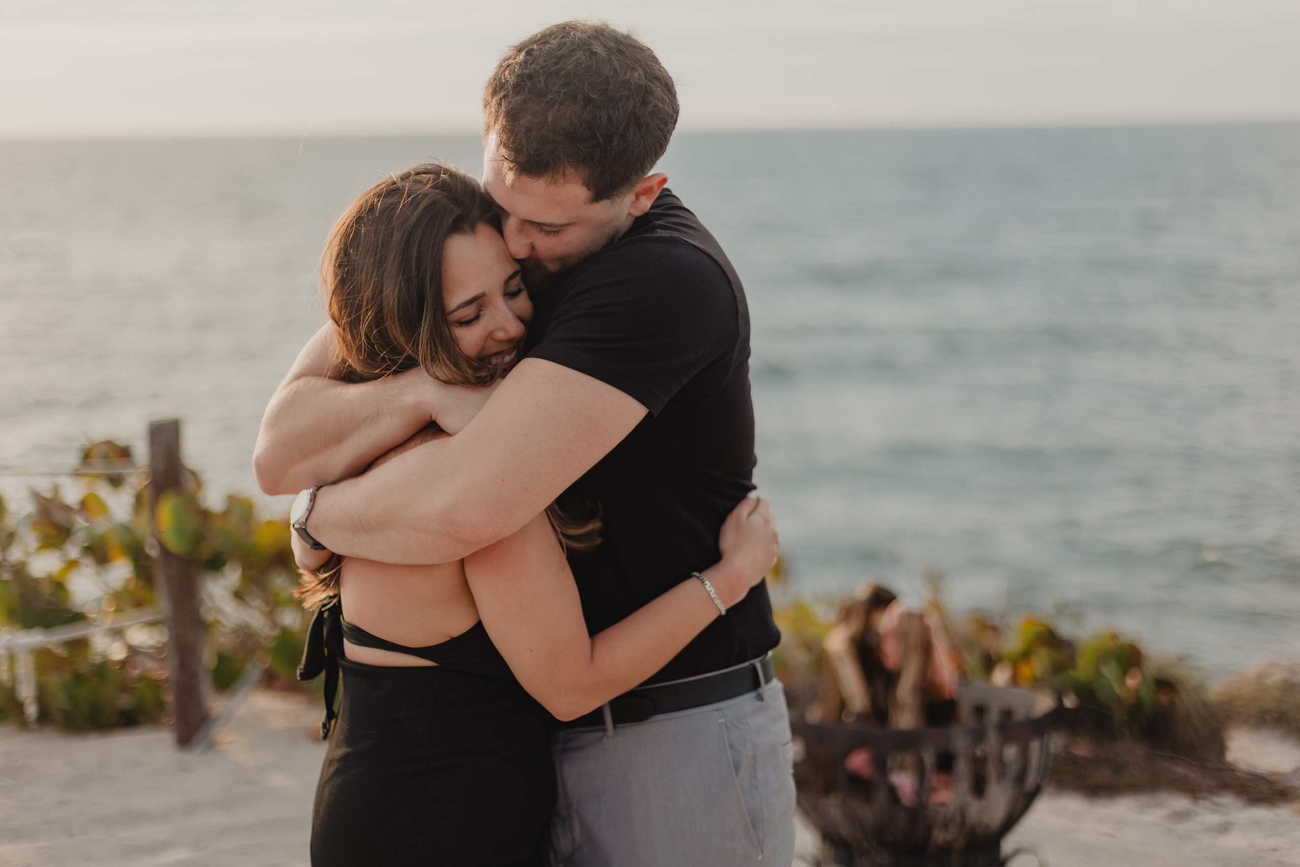 An Engagement at Four Seasons Punta Mita: Love by the Pacific. Fotógrafo de Bodas en Puerto Vallarta y Riviera Nayarit | VL photo & film