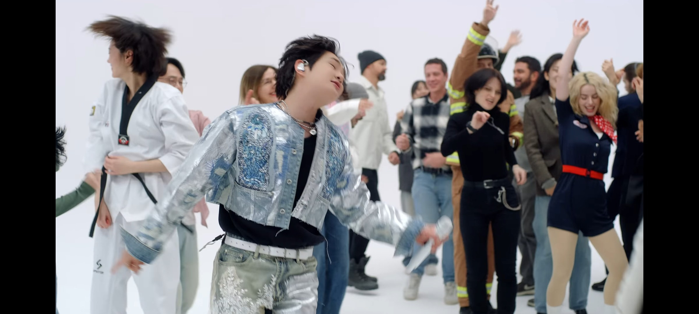 K-POP IDOL SOLO MV ONEW “ANIMALS” — extra, 18/03/2025. Photographer in Seoul Dobrokvashina Natalya