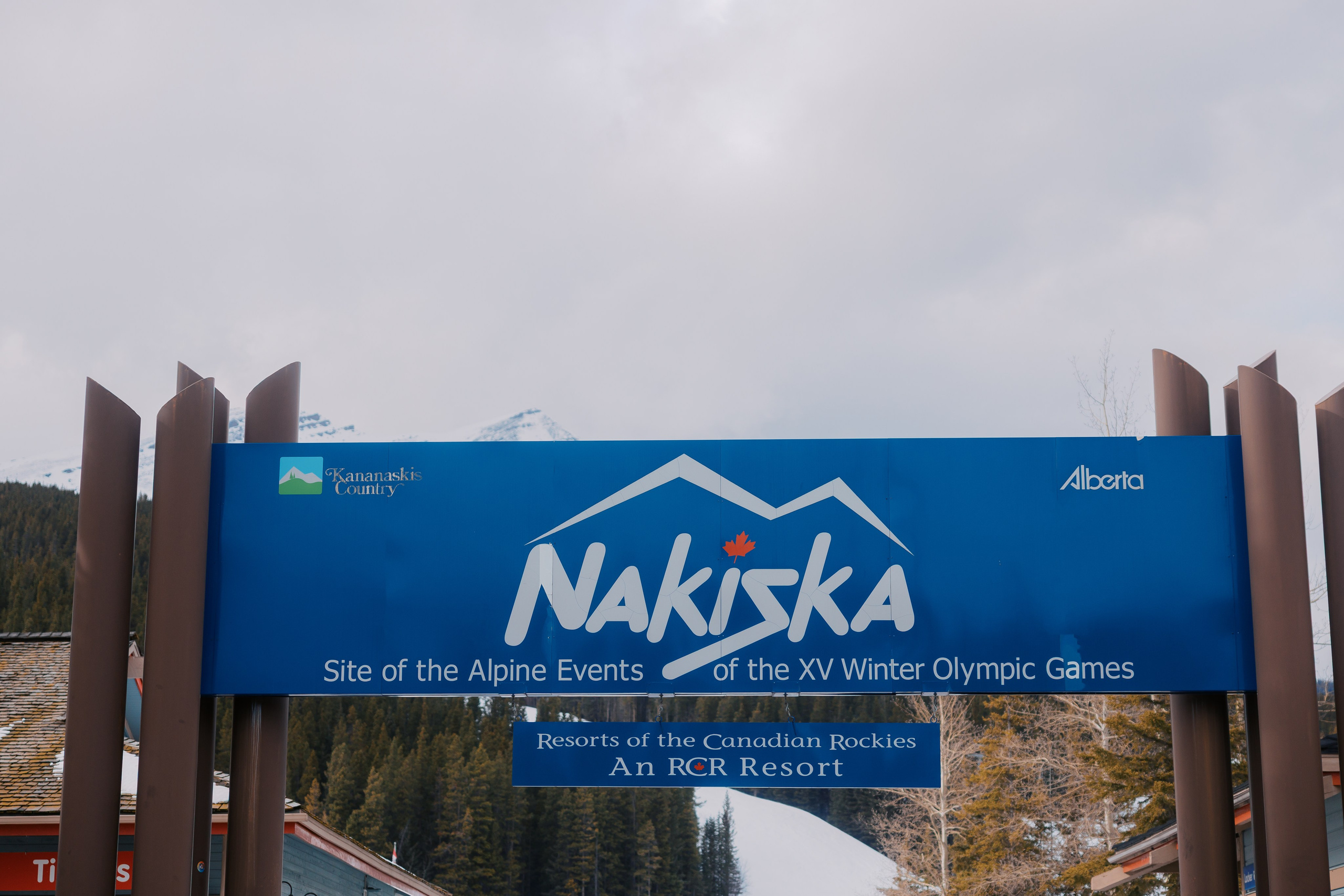 Ski engagement session. Photographer Elvira Hryshchenko