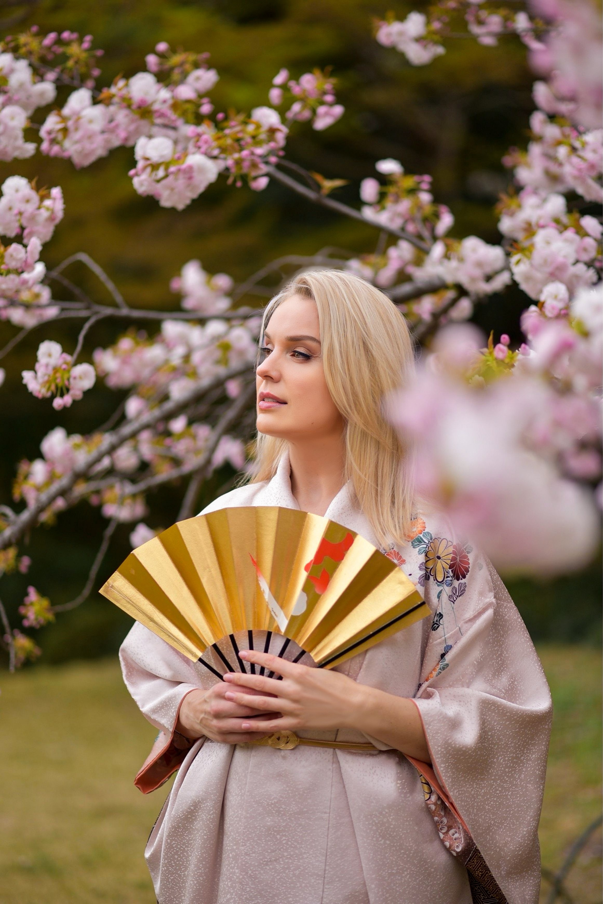 Reportage Photoshoot. Photographer in Tokyo, Japan