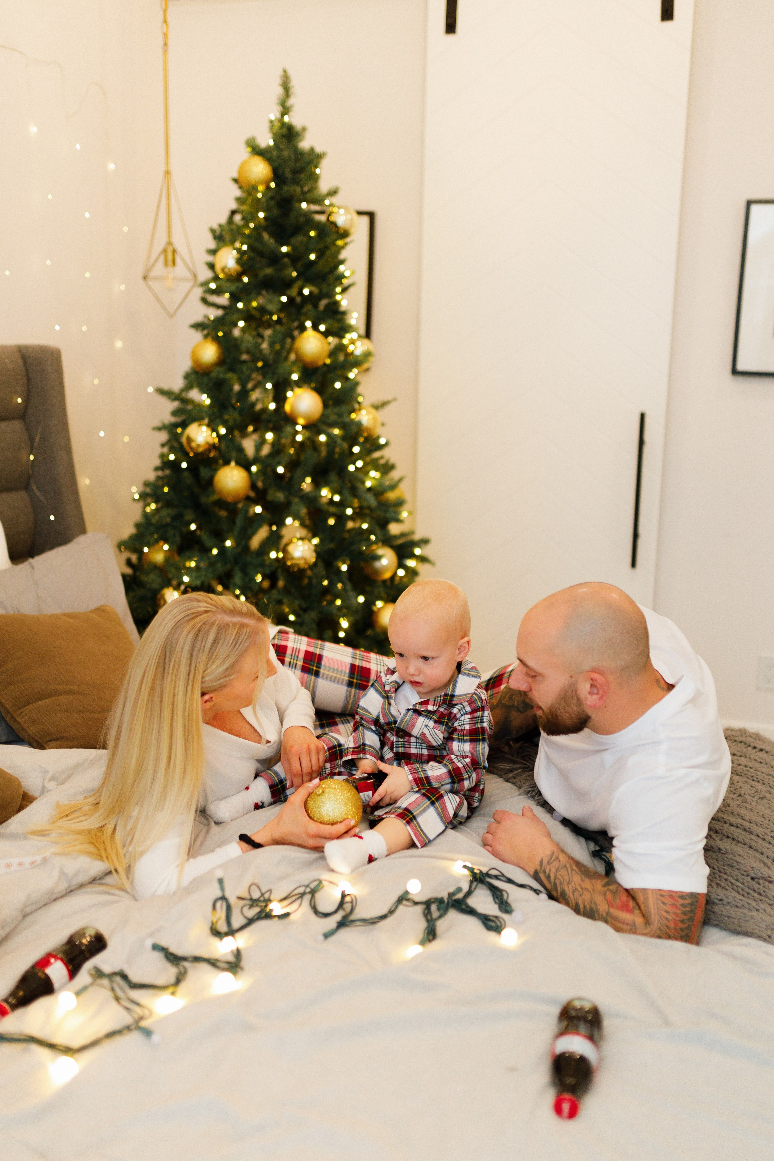 Christmas minis 2026. Photographer Elvira Hryshchenko