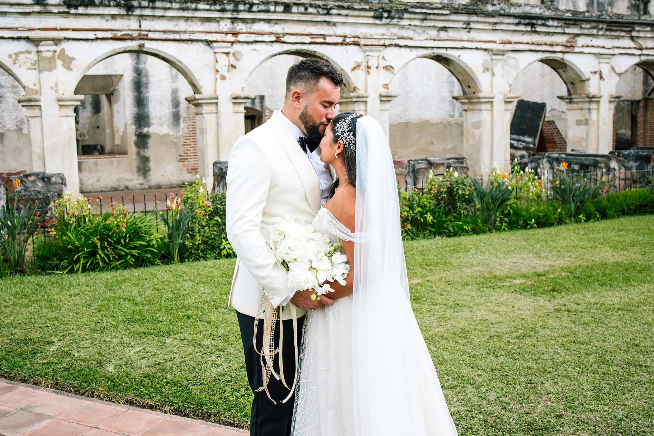 Formal. Wedding Photographer Ruth Preciado
