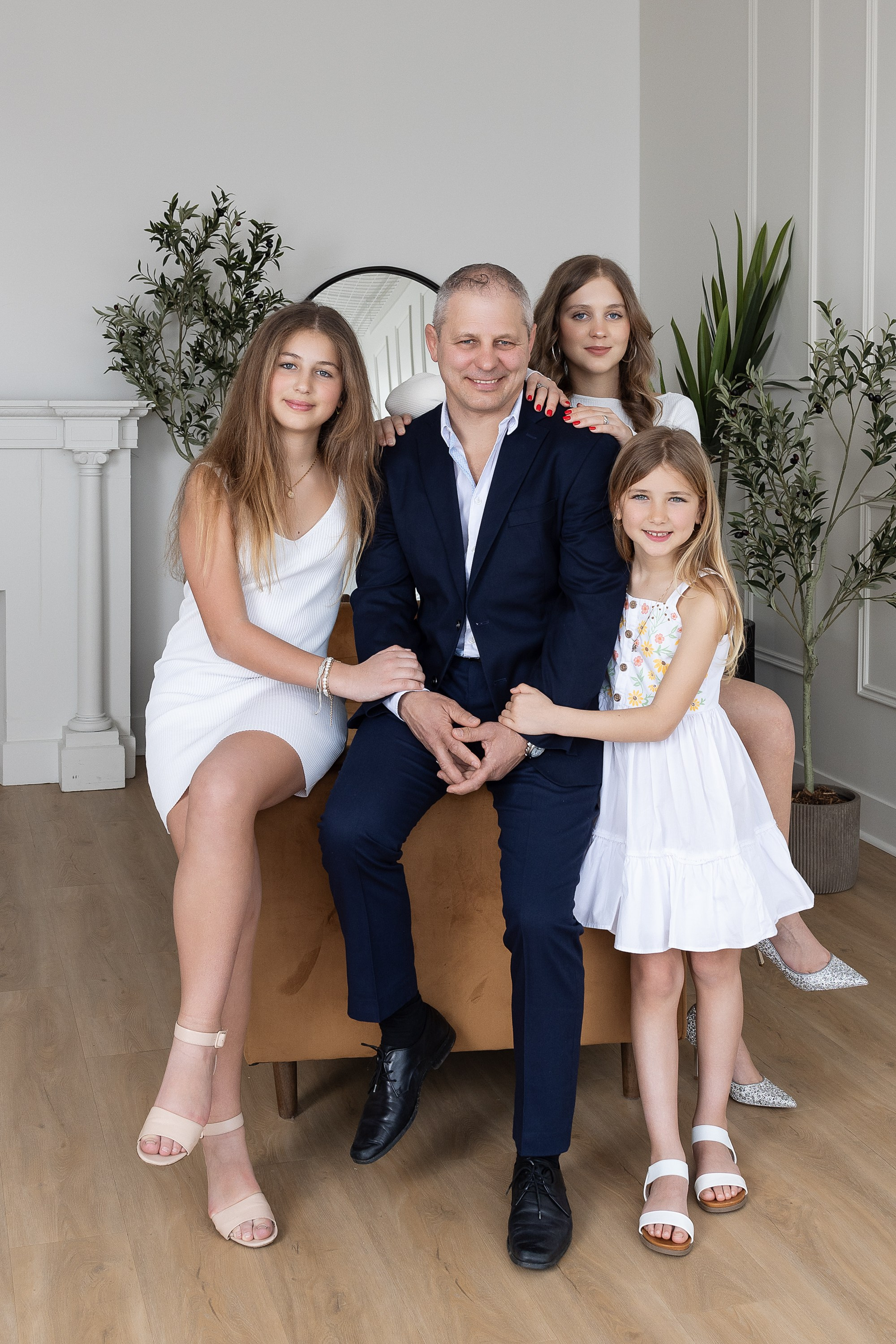 FAMILY. Je suis photographe portraitiste et je réalise des portraits à toutes les étapes de votre vie! Bienvenue dans mon studio à Westmount, Qc