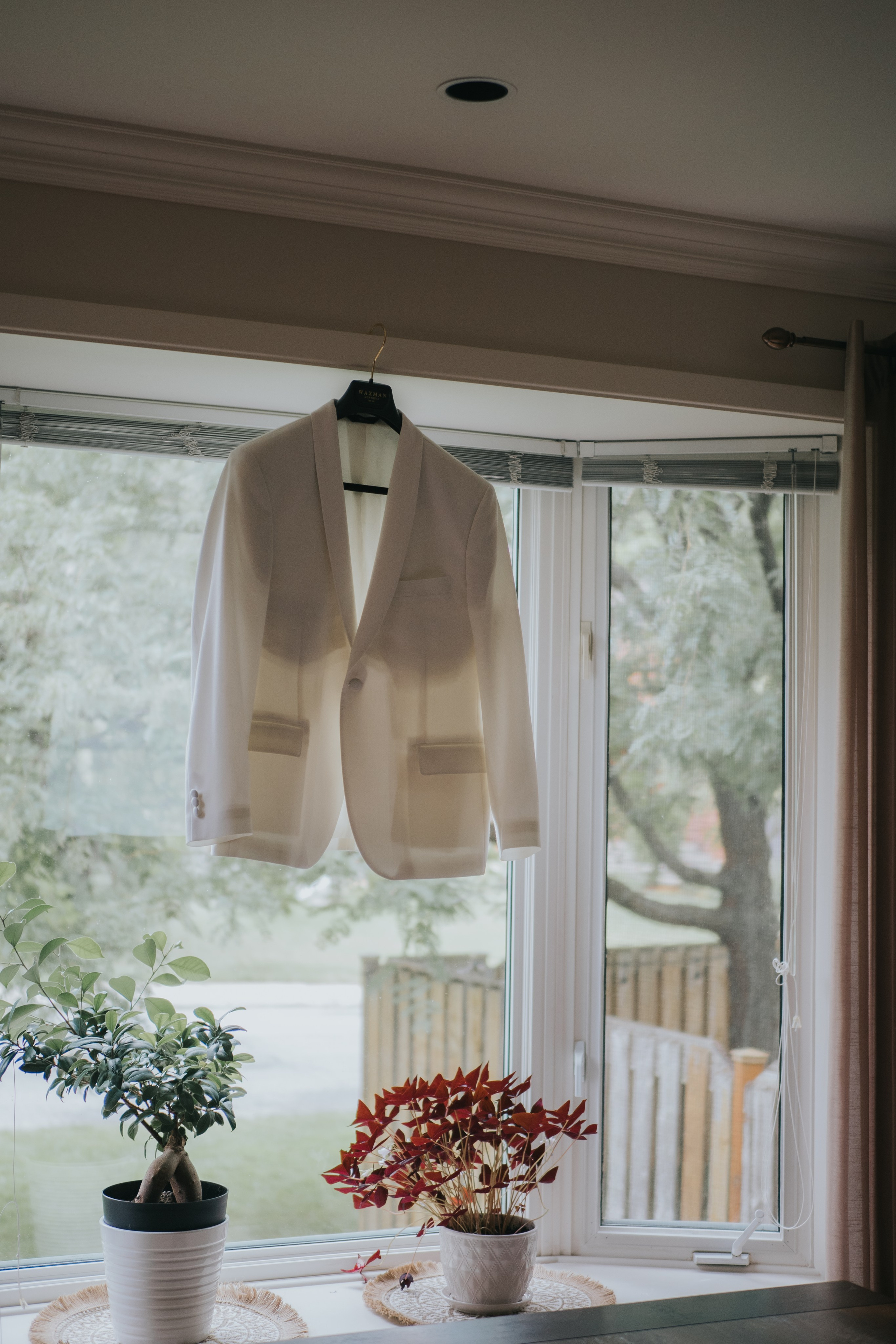 Wedding of Cassandra and Loïc in Beaconsfield, Montreal. Montreal Wedding Photographer — Muriel Oe Photo