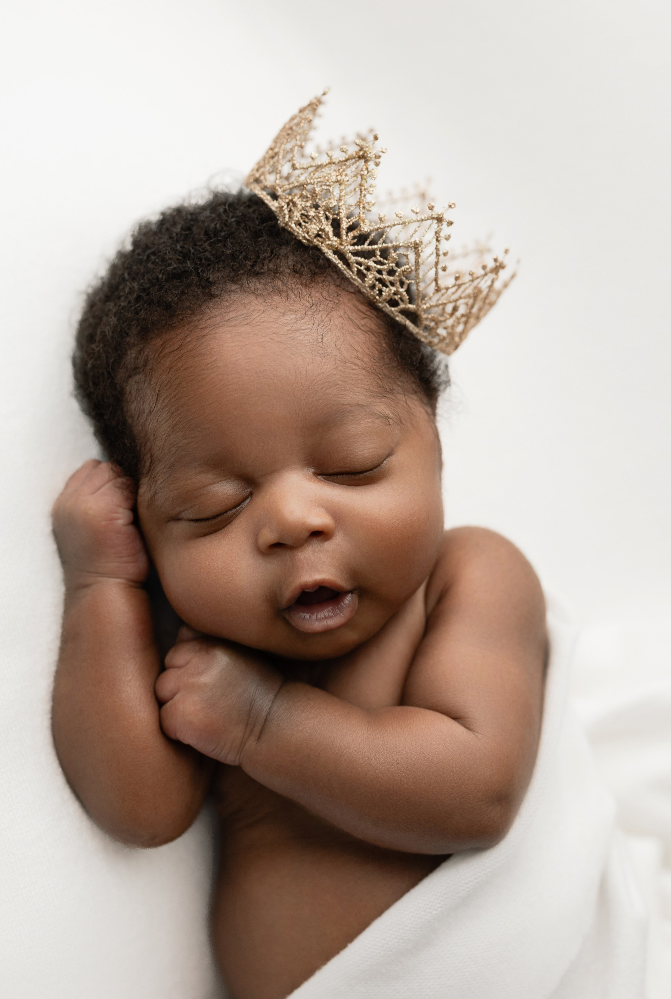 5–20 Days Newborn Photography in Toronto. Iana Banana | Toronto Maternity, Newborn & Family Photographer