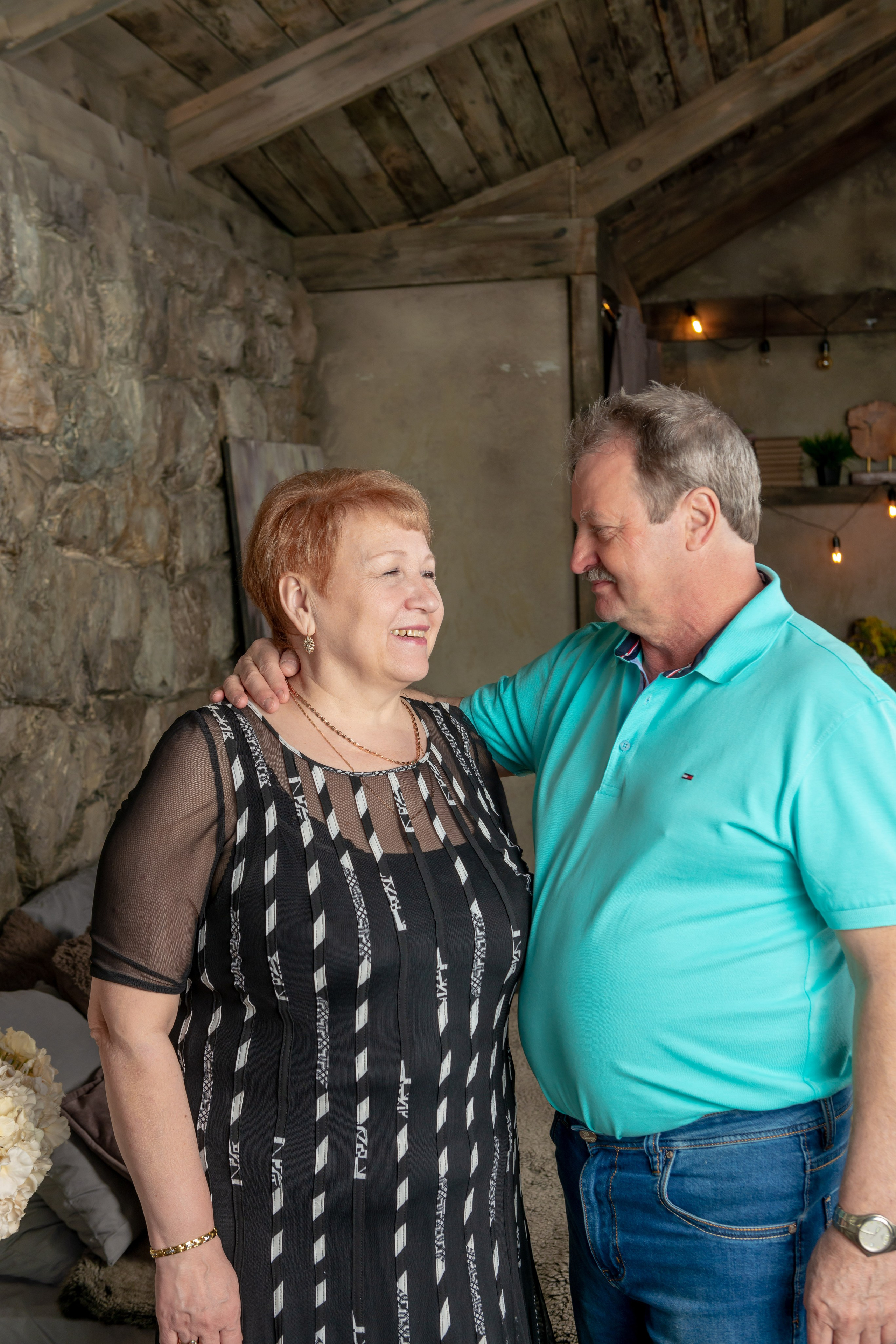 Photosession of a married couple in the studio. PHOTOGRAPHER QUINTANA ROO