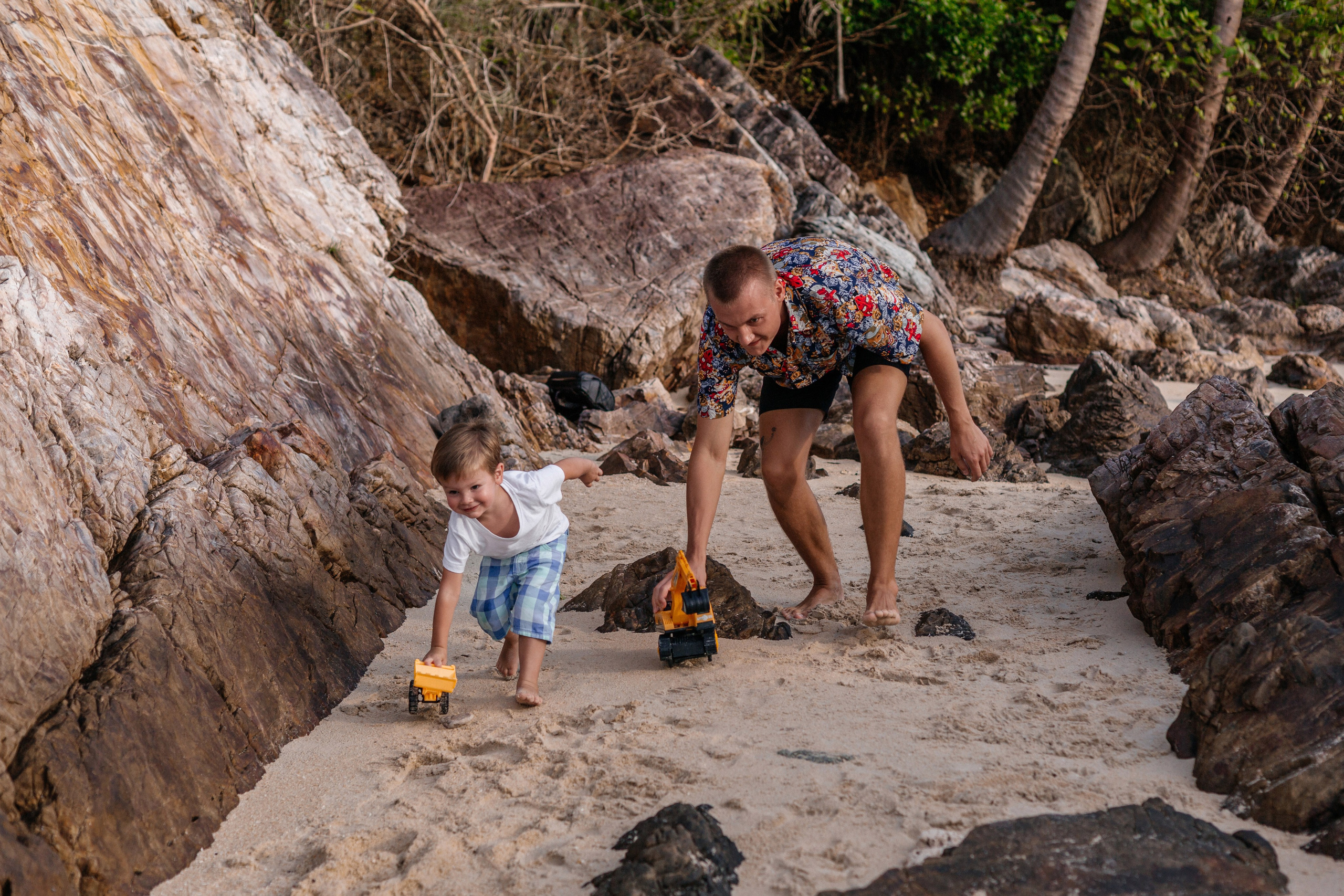 Natural family photoshoot in Koh Samui