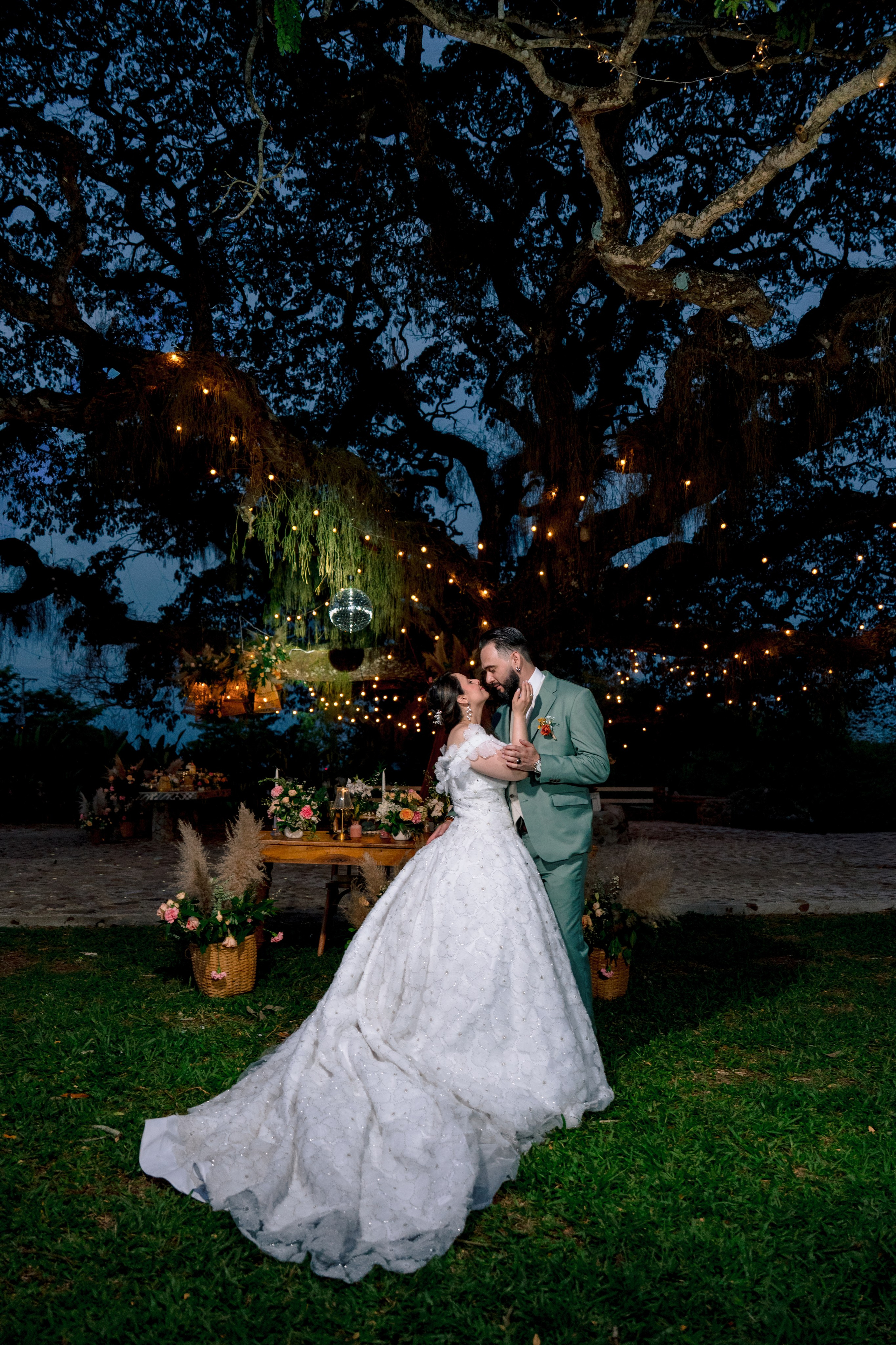 Los novios. Jose Florez wedding photographer in Colombia
