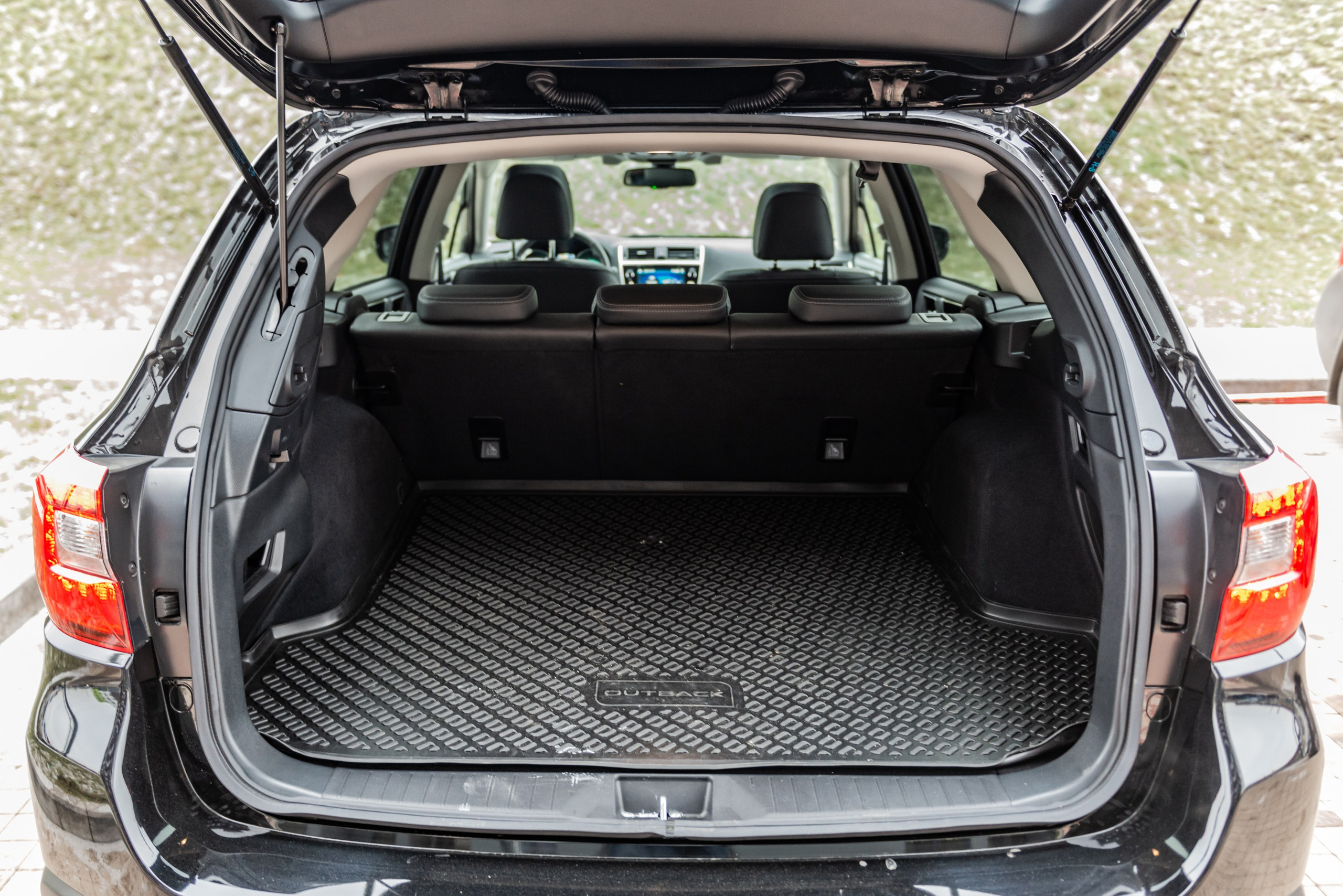 Автомобильная фотосъемка Subaru Outback Black Line. PHOTOGRAPHER QUINTANA ROO
