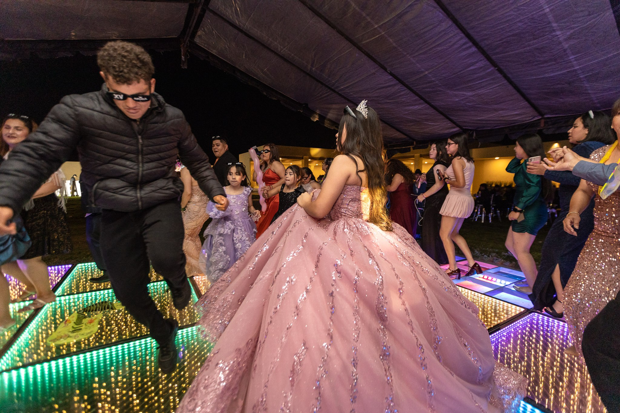 Ángela XV — Más que una celebración, una historia para contar. Lg Fotografia