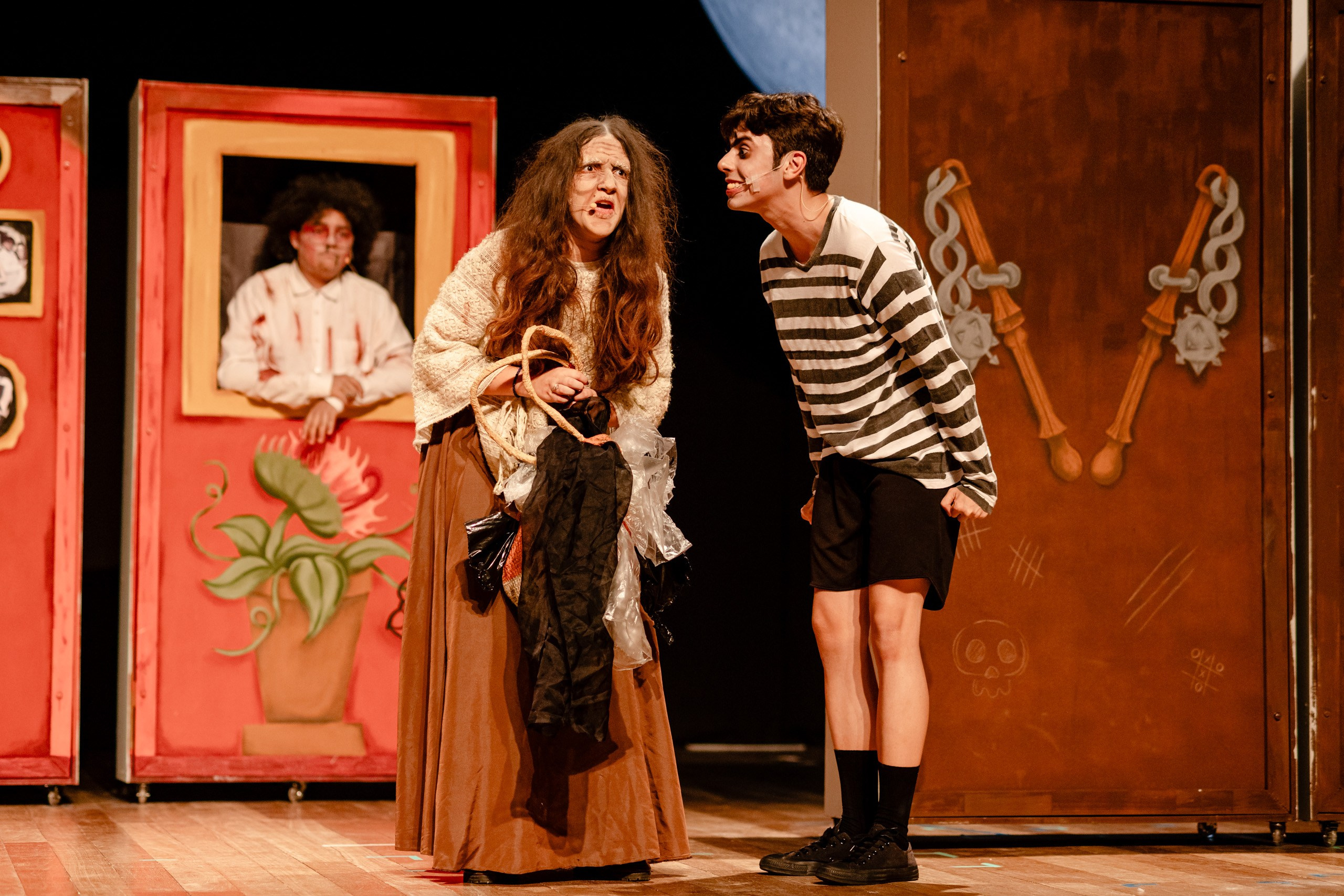 Fotografia de espetáculo A Família Addams do grupo de Teatro Univali