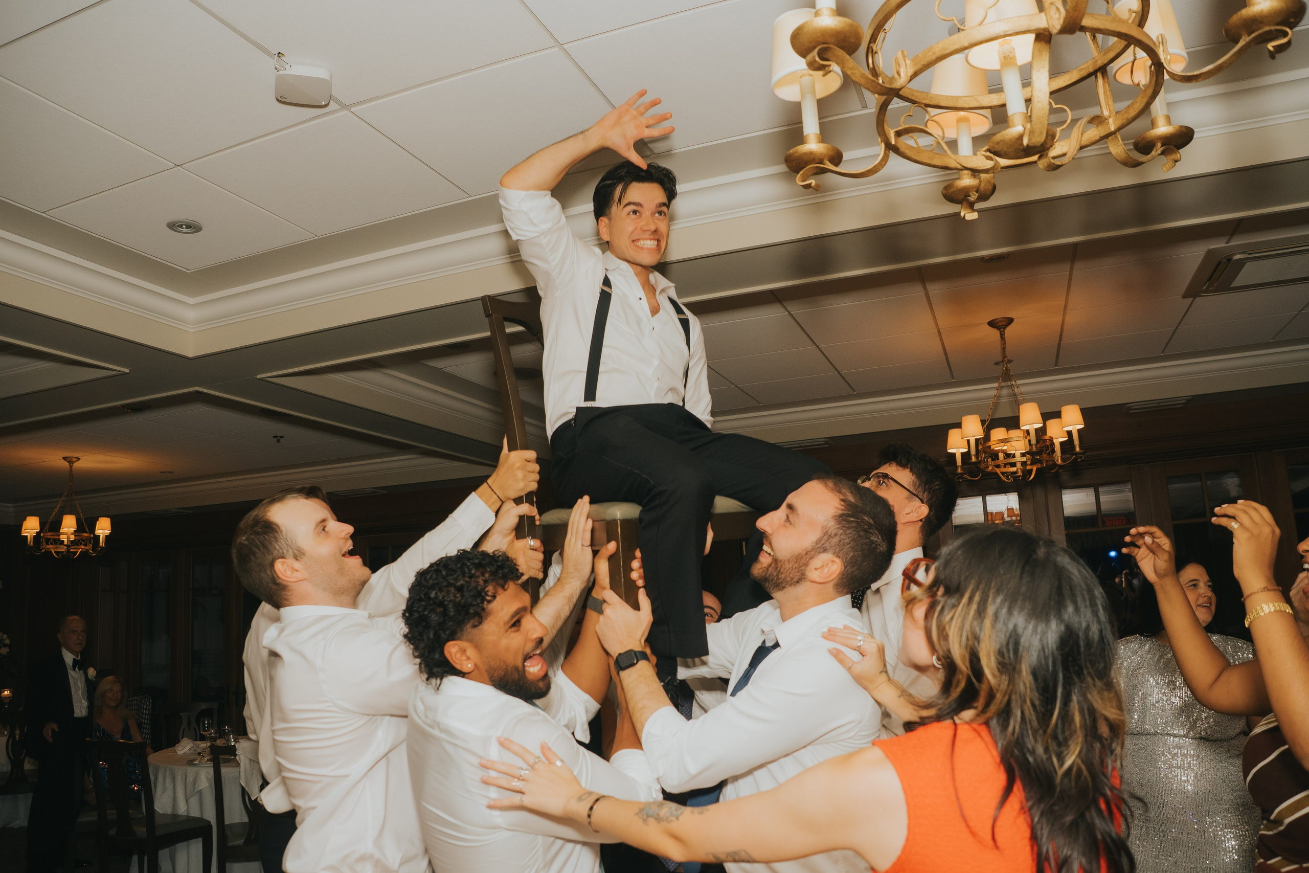 Wedding of Cassandra and Loïc in Beaconsfield, Montreal. Montreal Wedding Photographer — Muriel Oe Photo