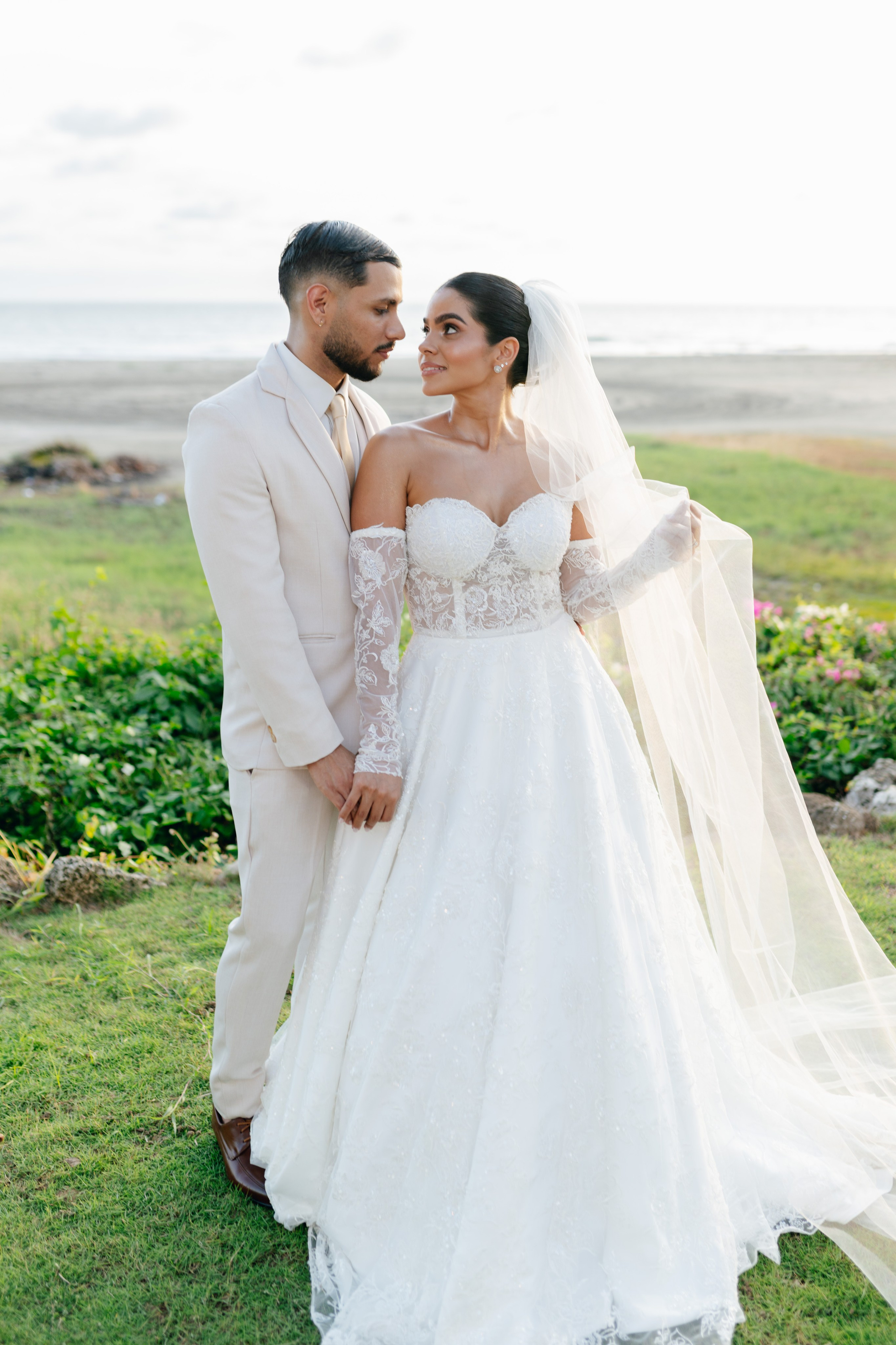 Boda en playa Cartagena | Gaby & Juan. Fotógrafo profesional de Bodas Documental en Barranquilla, Cartagena y Santa Marta | Morada Photography