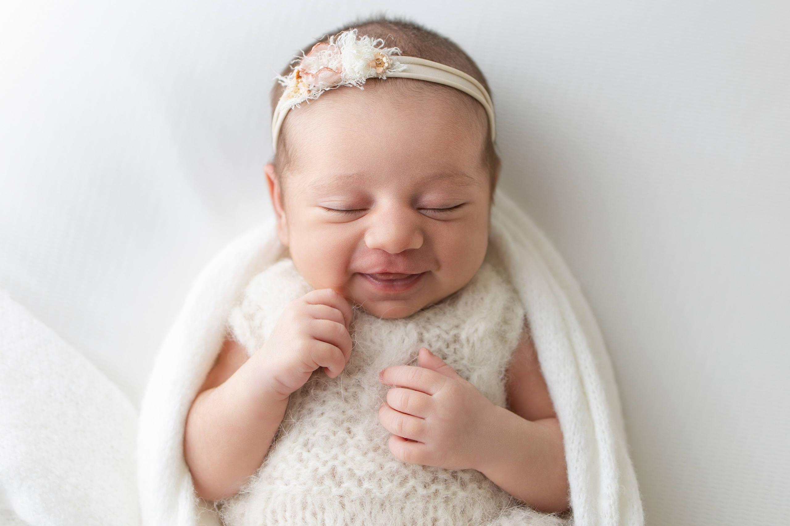 Ensaio Newborn Menina. Kelen Wehr Fotografia | Fotógrafa em São José dos Campos