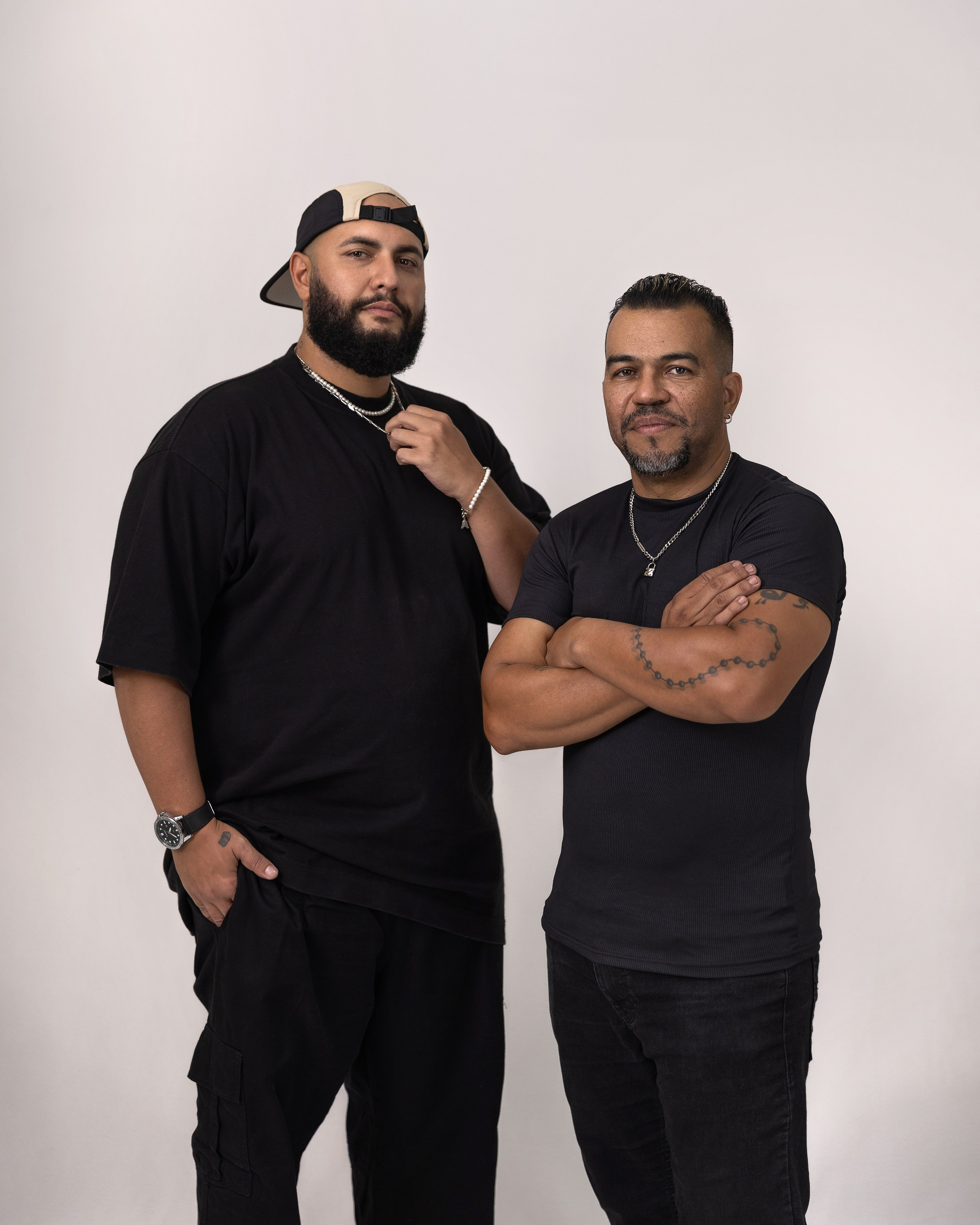 Ensaio corporativo profissional em São Paulo, Dupla de pagode, para fortalecer sua imagem e transmitir confiança, credibilidade e autoridade. Retratos profissionais para empresas, empreendedores e profissionais liberais.
