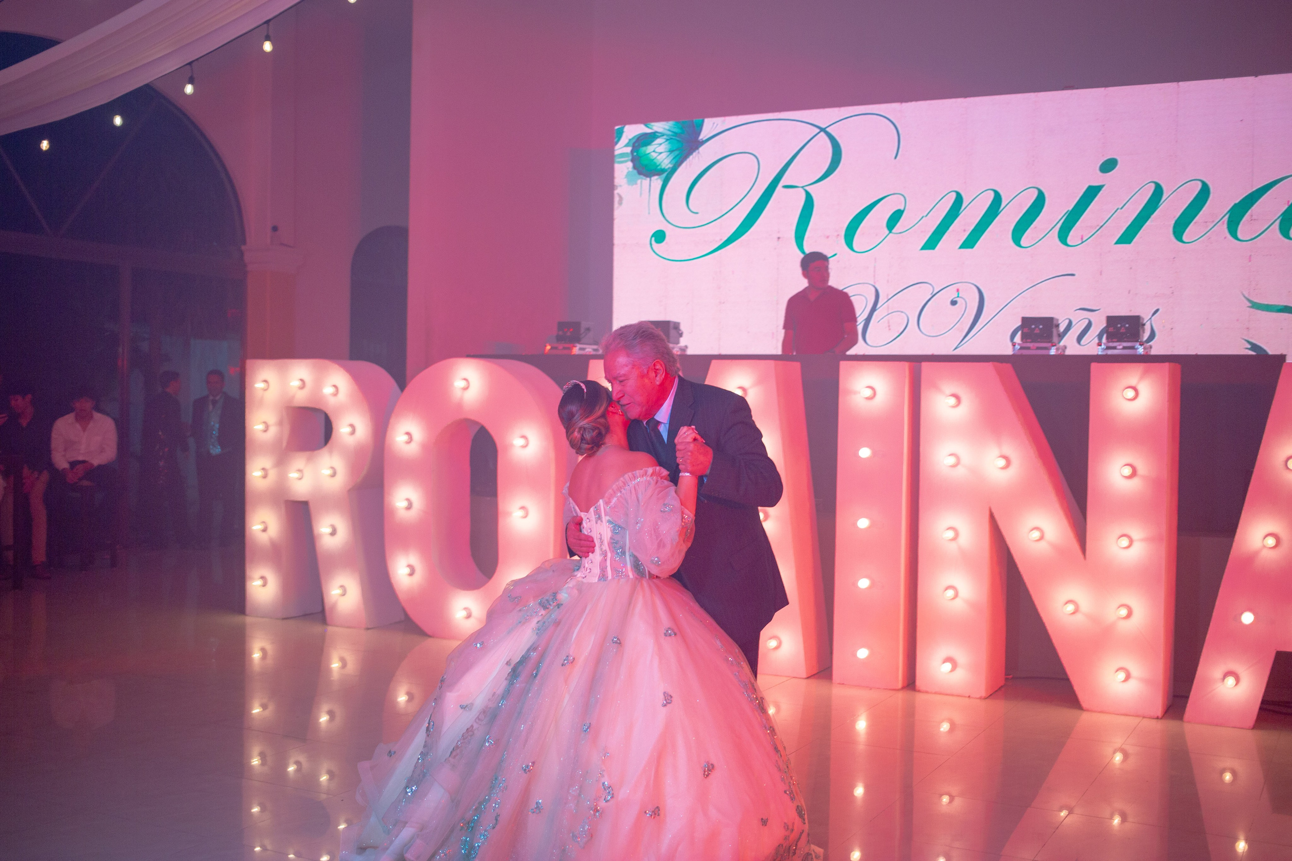 XV AÑOS ROMINA. Simón Enríquez Studio