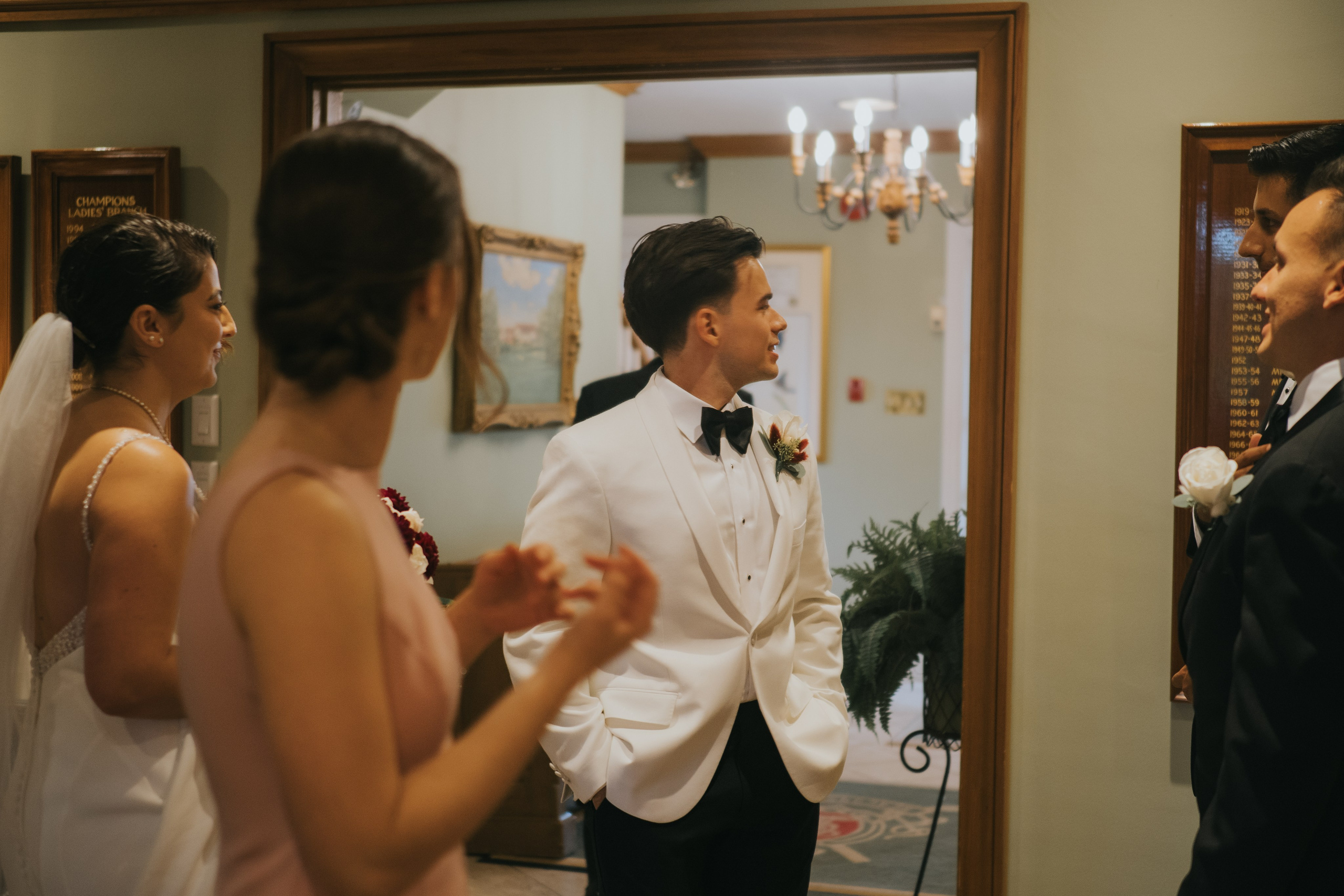 Wedding of Cassandra and Loïc in Beaconsfield, Montreal. Montreal Wedding Photographer — Muriel Oe Photo