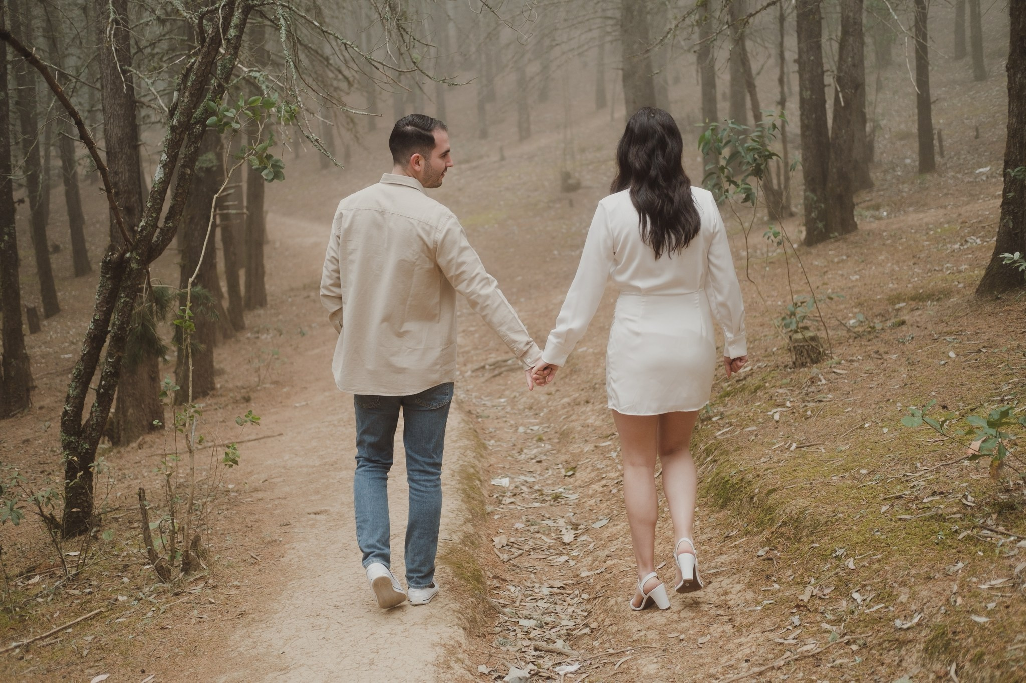 Sofía y Sergio: Sesión pre boda en la sierra de Alvarez. Fotógrafo de bodas