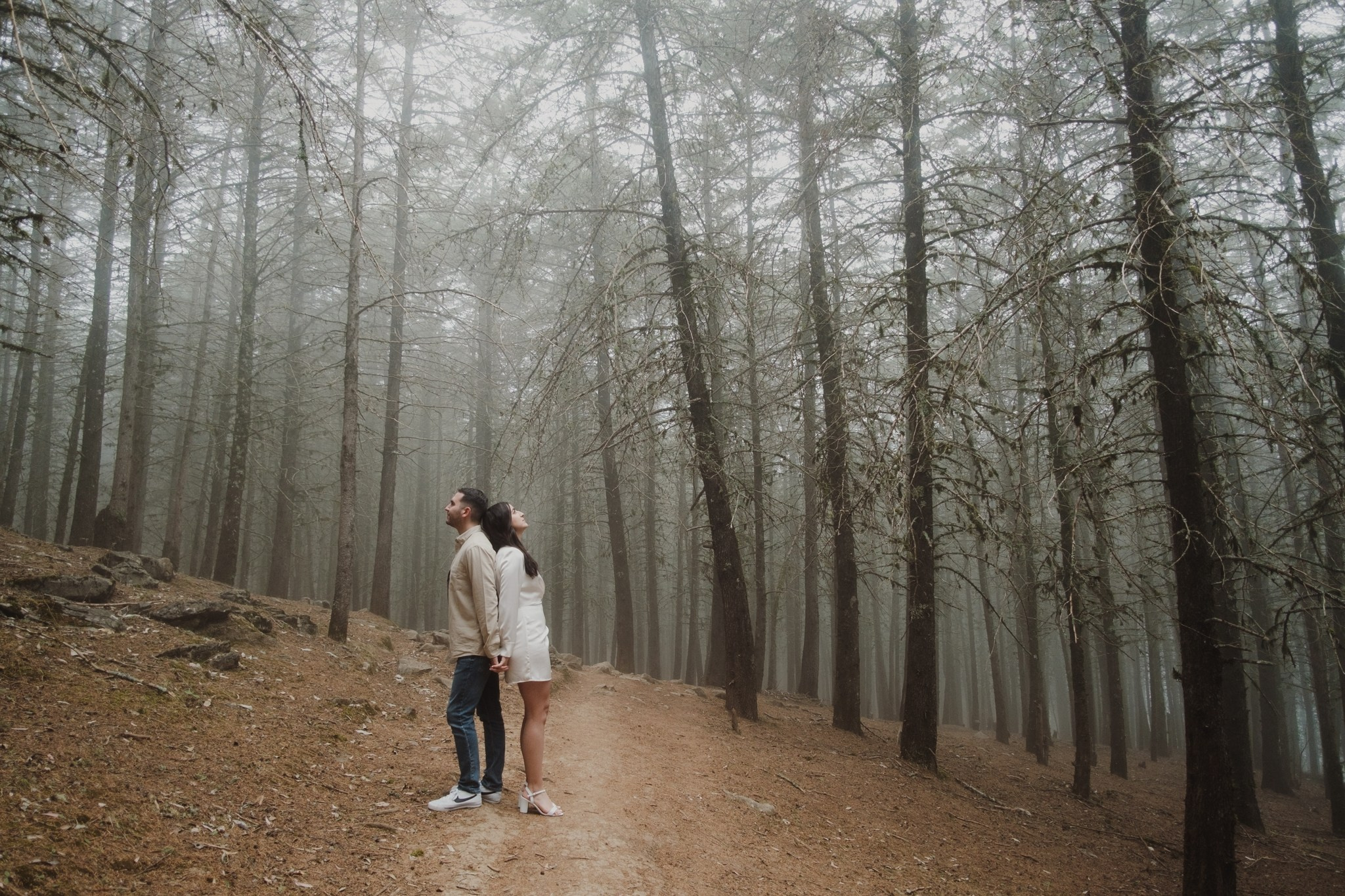 Sofía y Sergio: Sesión pre boda en la sierra de Alvarez. Fotógrafo de bodas