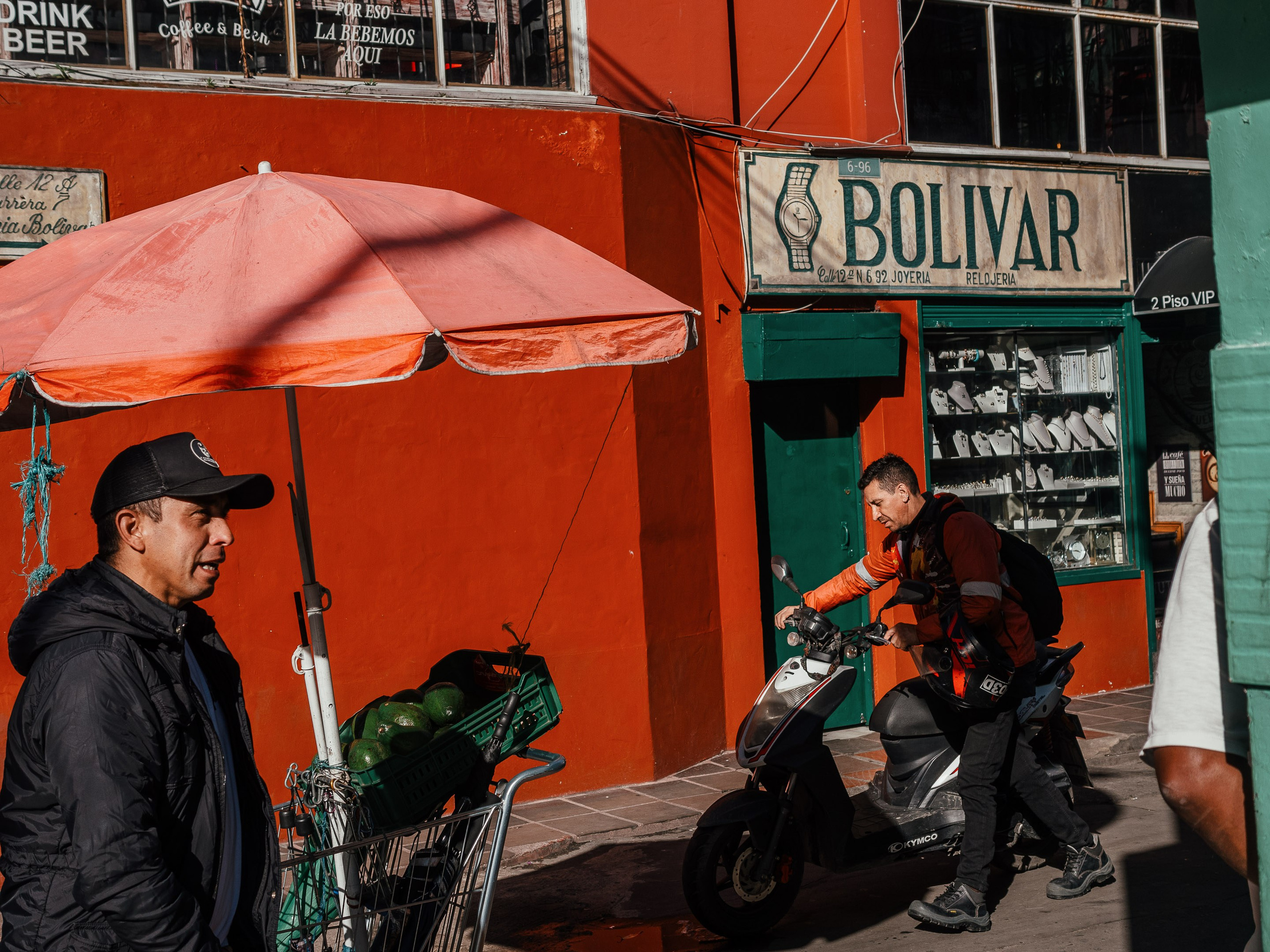 Bogotá, Colombia. Federico Borobio, fotografía callejera y documental.