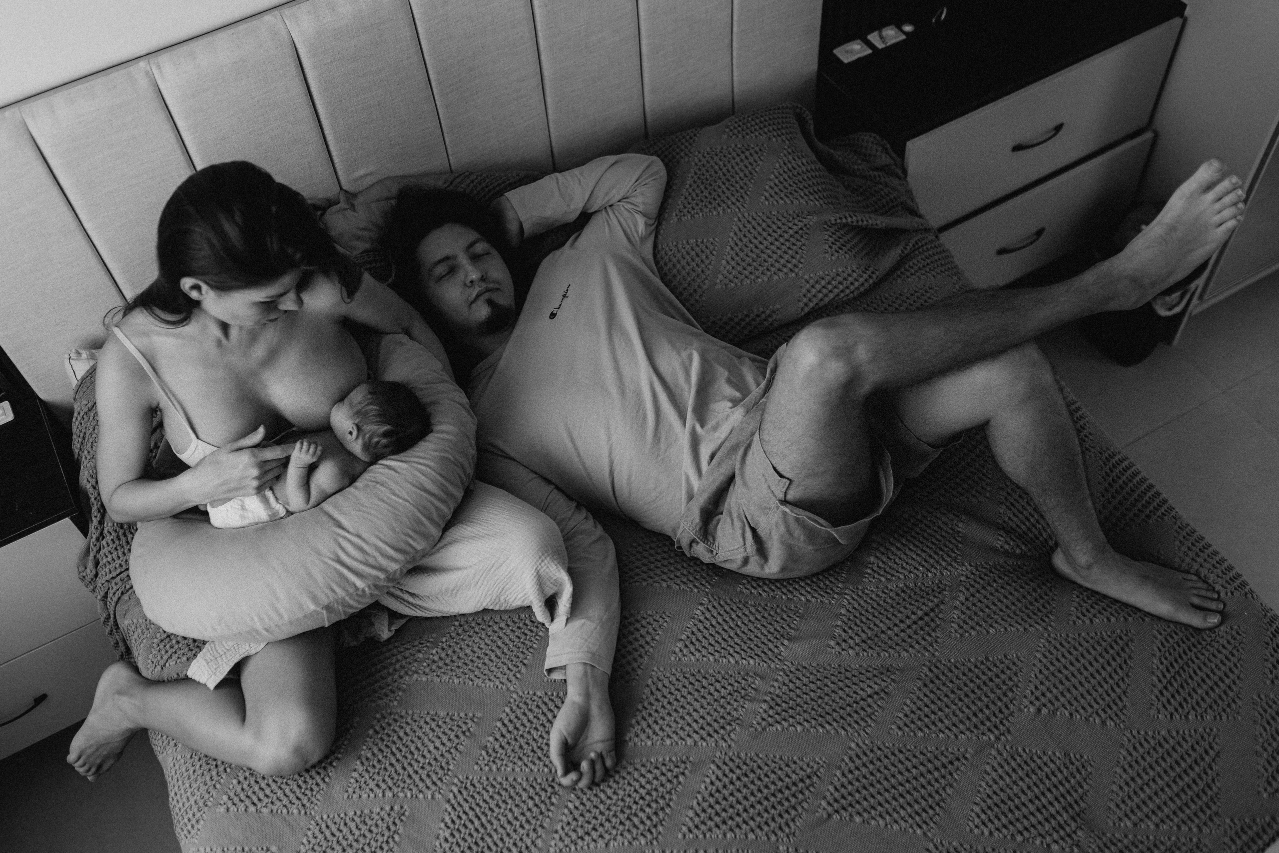 Luna 7 days. Fotografa documental de familia e nascimento em Florianópolis SC Daria Ermolaev