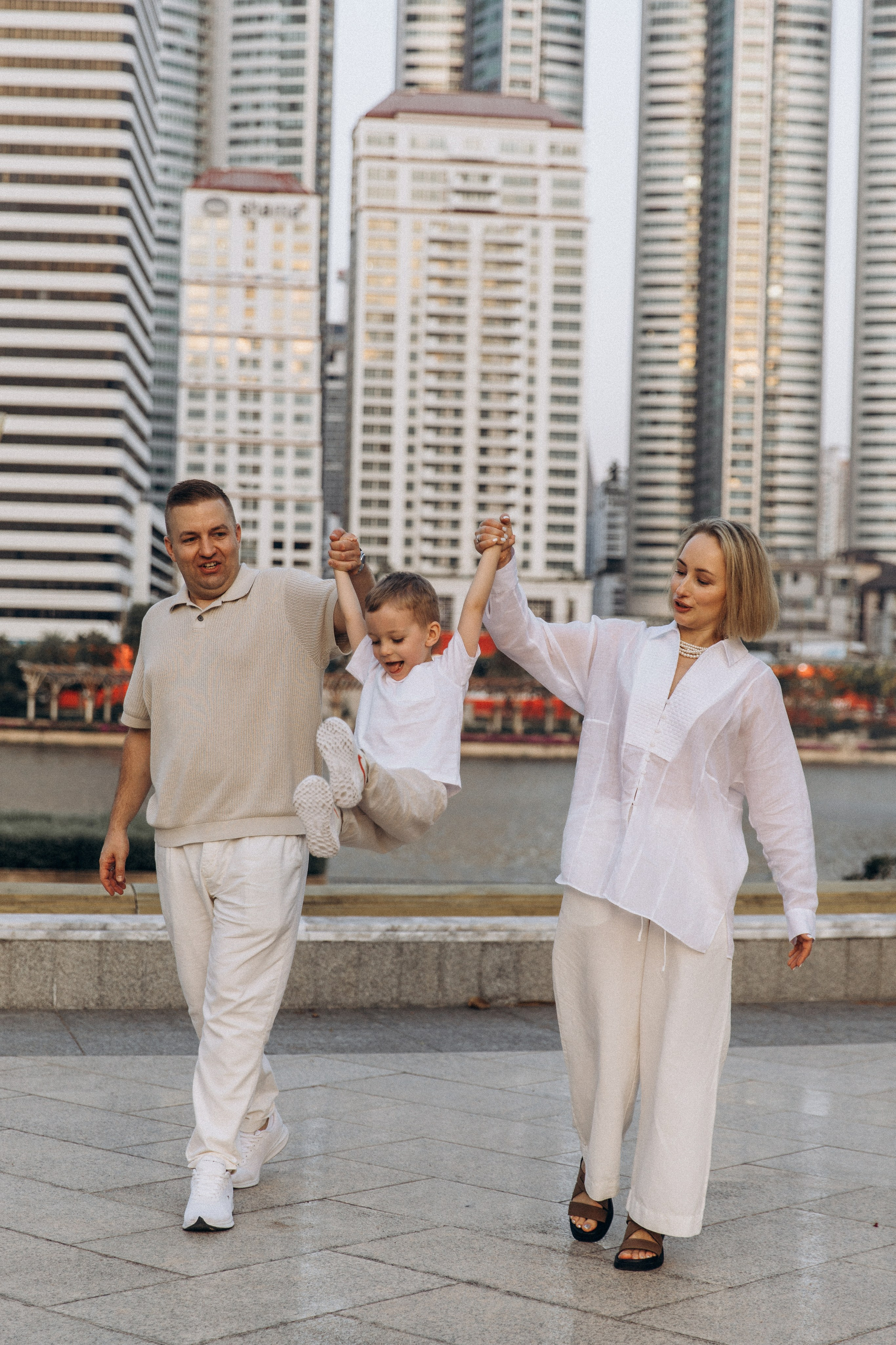 Family Moments in Bangkok. Family and wedding photographer in Bangkok, Thailand