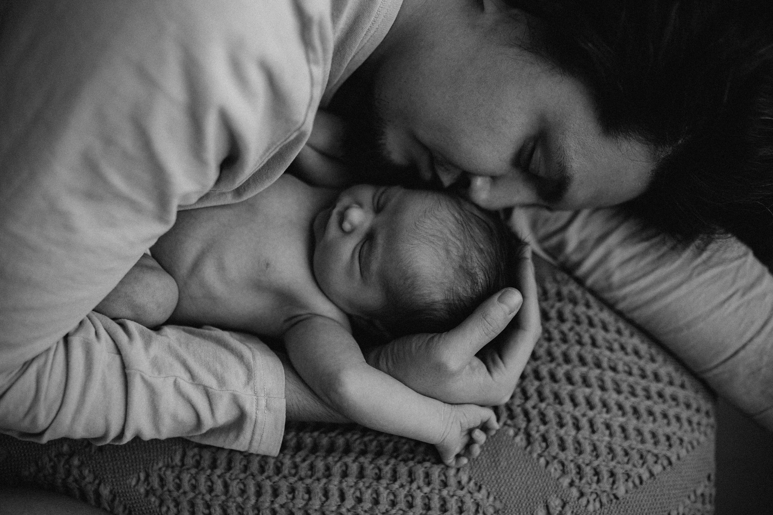 Luna 7 days. Fotografa documental de familia e nascimento em Florianópolis SC Daria Ermolaev