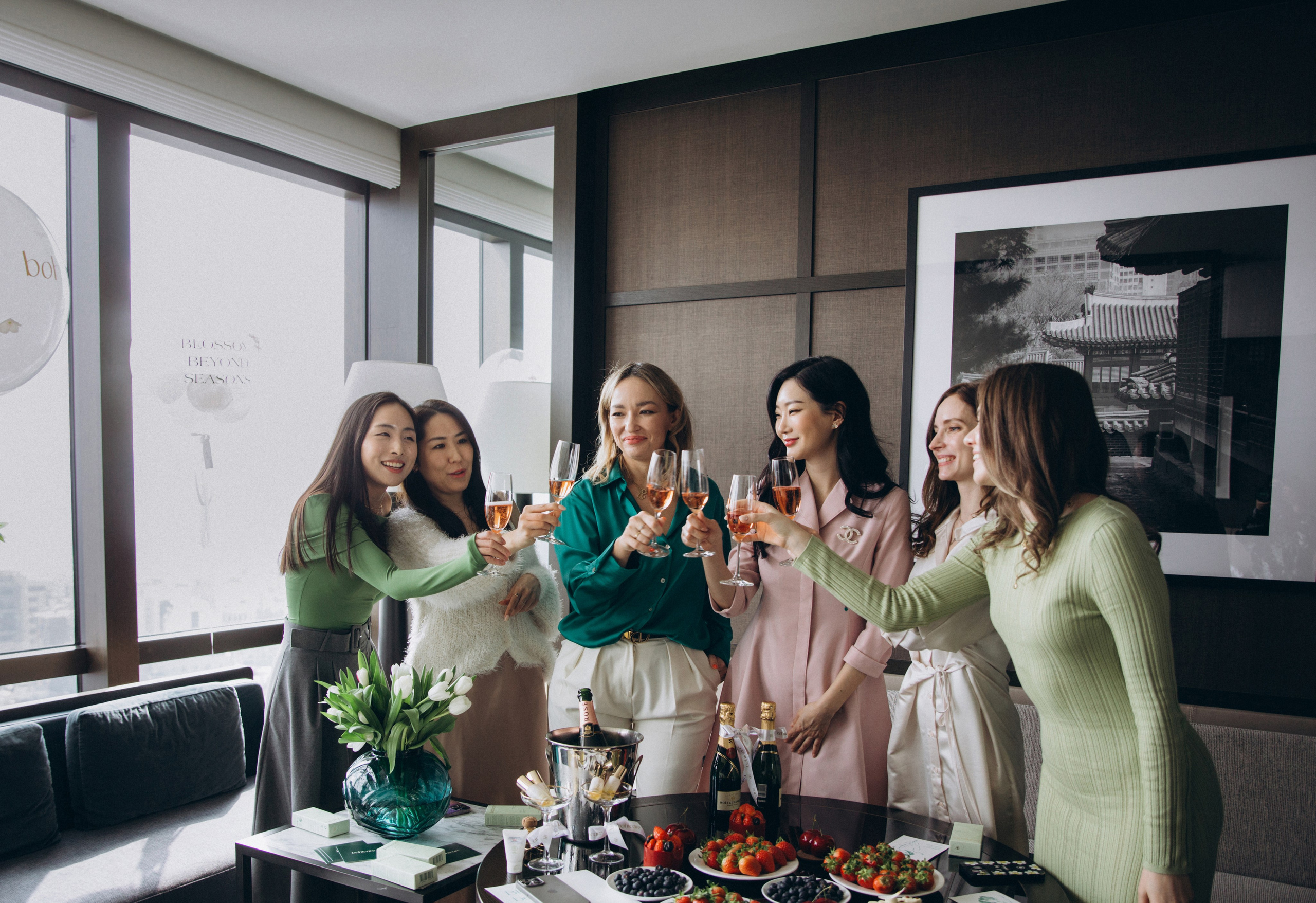 Grand Hyatt Seoul (bohicare). Portrait photographer in South Korea Olga Lian