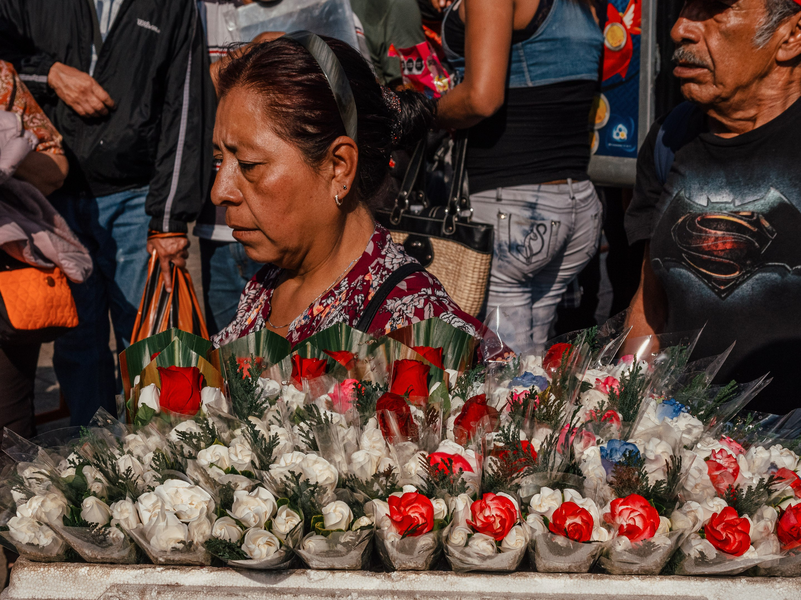 Celebración de San Judas Tadeo en la Iglesia de San Hipólito y San Casiano, Hidalgo, CDMX, México. Federico Borobio, fotografía callejera y documental.