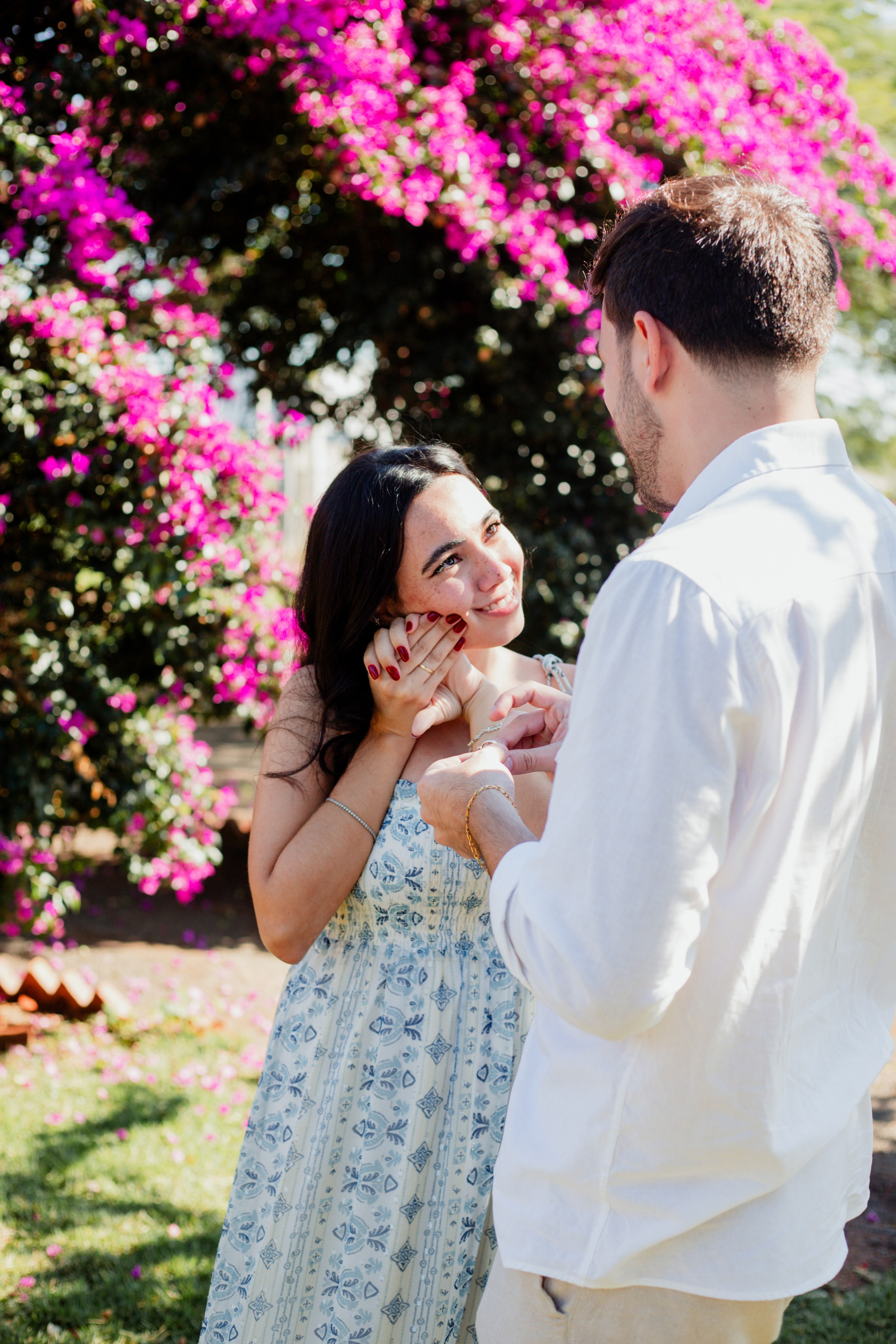 Pedido de Casamento e Pré-Wedding em Holambra | Joyce Maria Fotografia. Joyce Maria Fotografia | Fotógrafa em Holambra