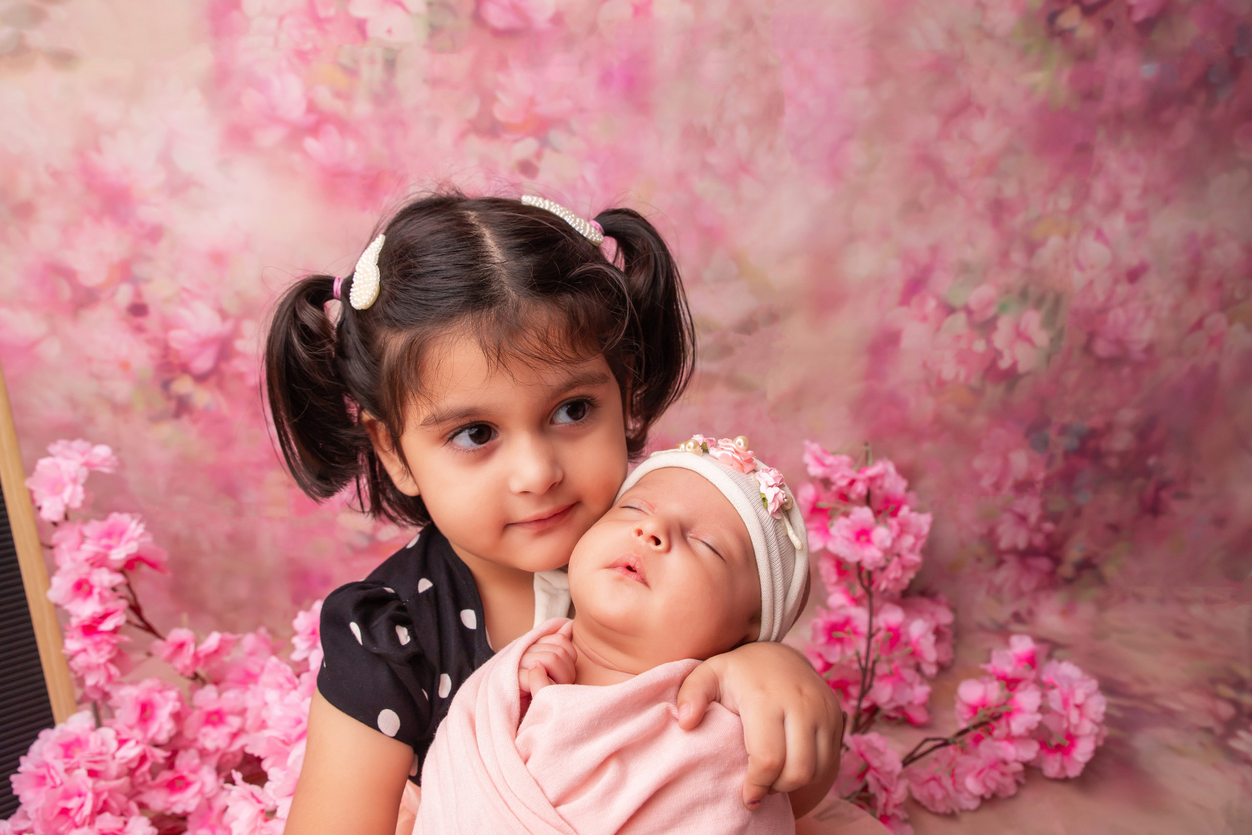 Siblings. Lifestyle and Family Photographer Faryal Saeed