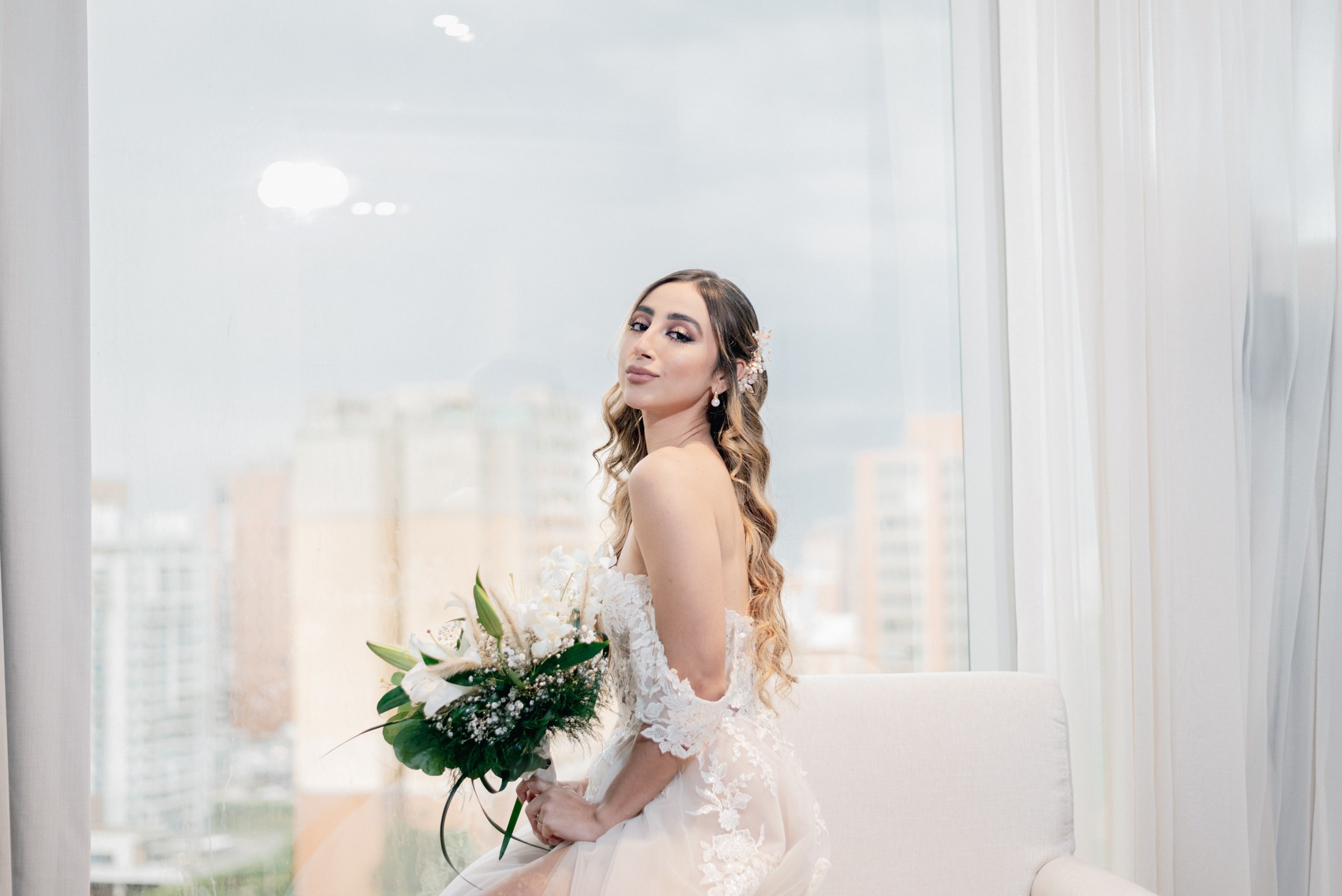 Beba de la Cruz novia preparativos Hotel Crowned Barranquilla boda