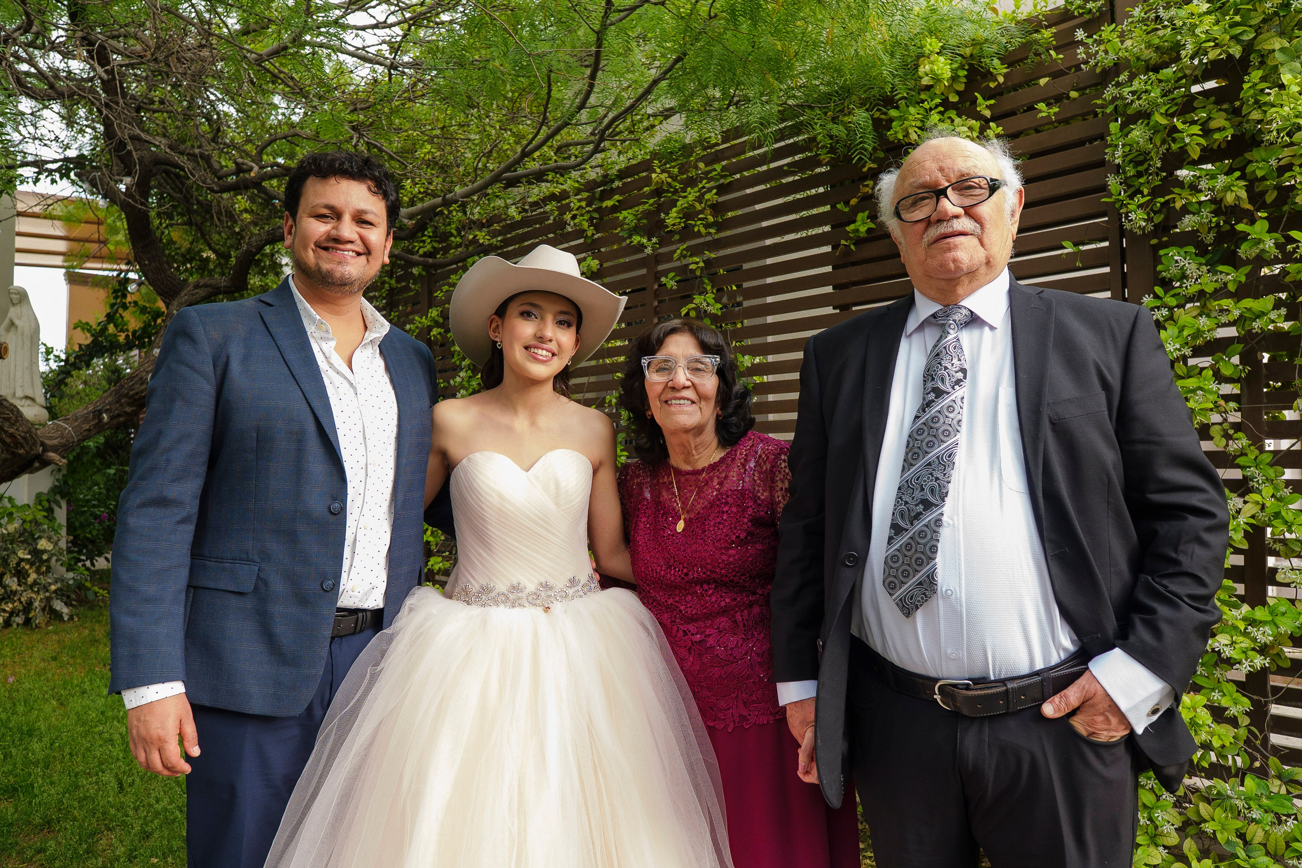 Renata XV — El comienzo de una nueva historia. Lg Fotografia