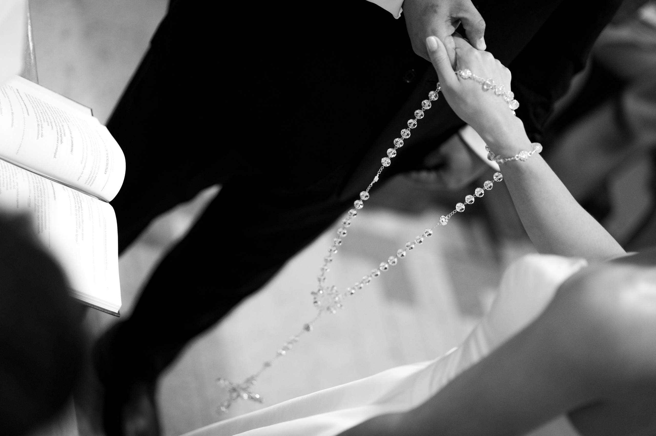 Thaís e José | Cerimônia Católica. Arthur Alves Fotografia
